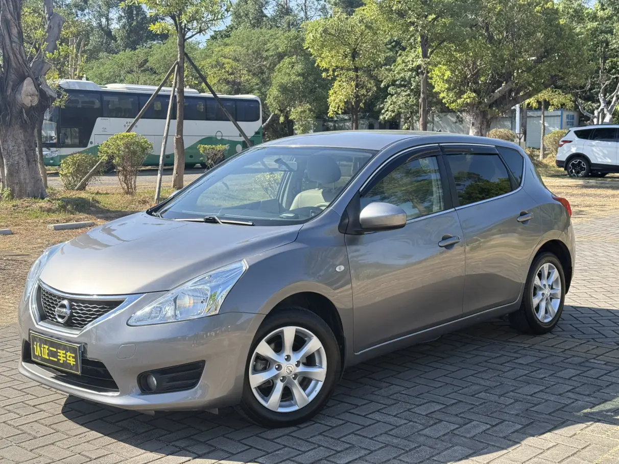 Nissan Tiida  из Китая