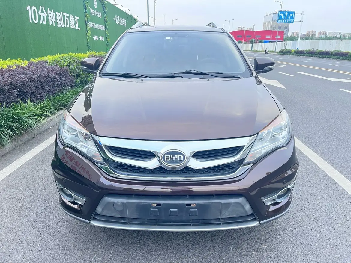 BYD S7  из Китая