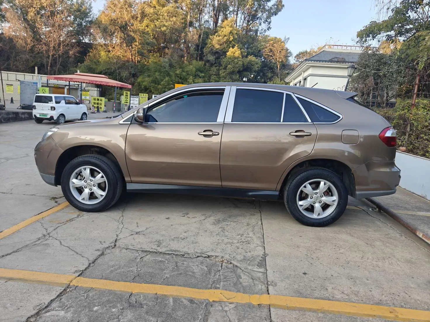 BYD S6  из Китая