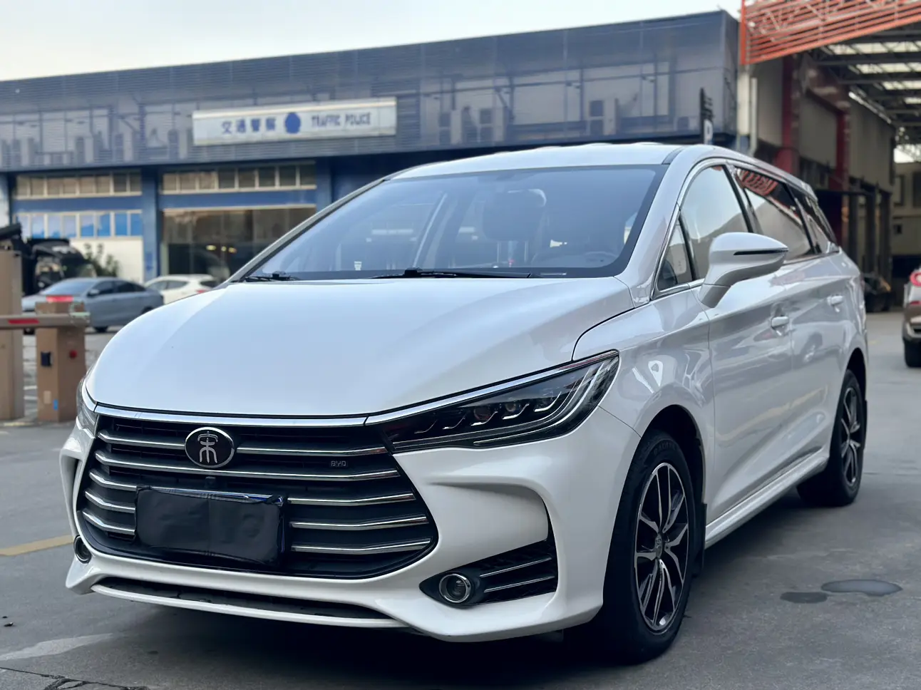 BYD Song MAX  из Китая