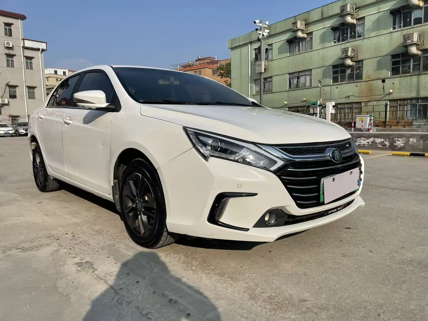BYD Qin DM  из Китая