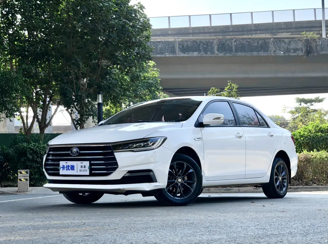 BYD Qin  из Китая