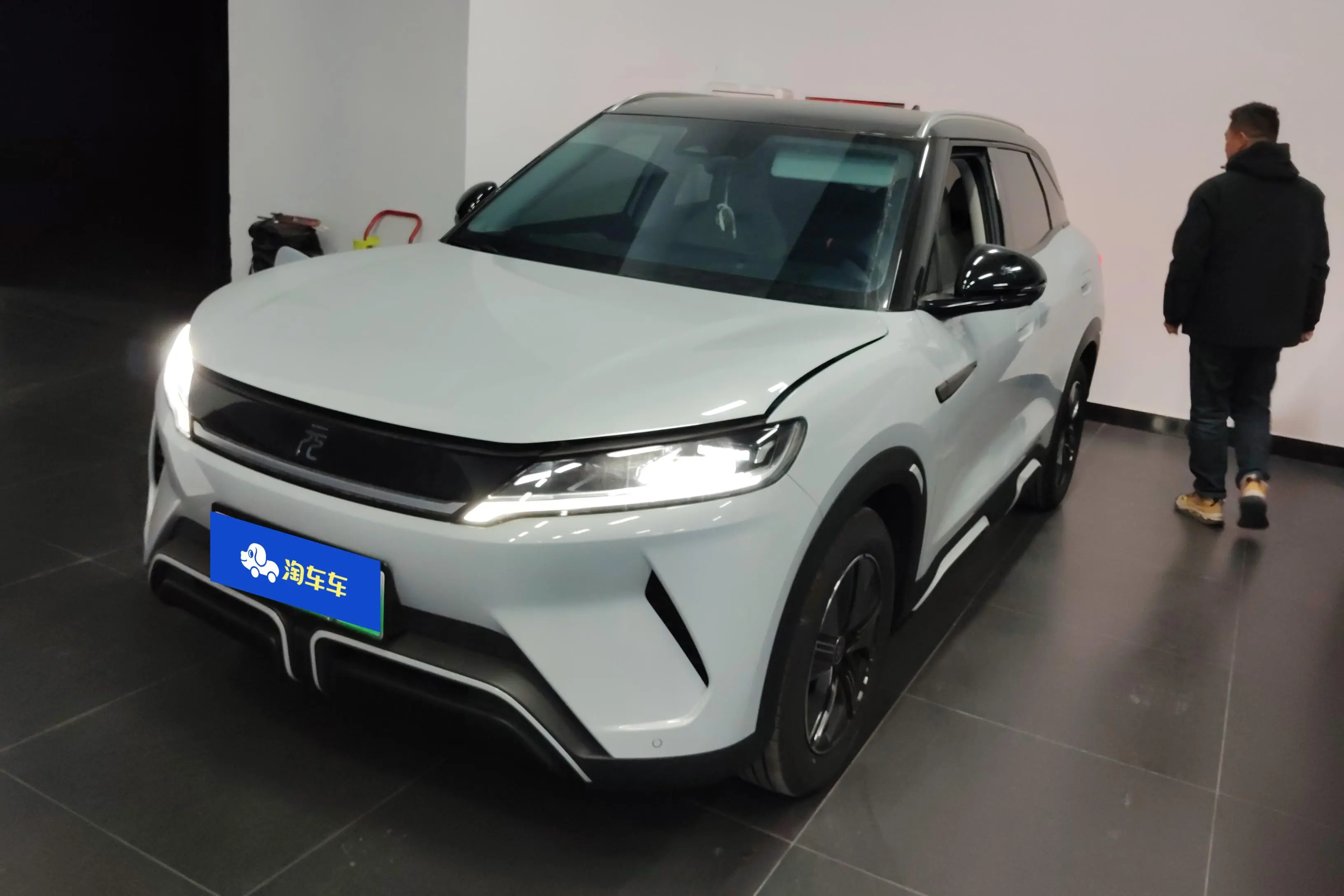 BYD Yuan UP  из Китая