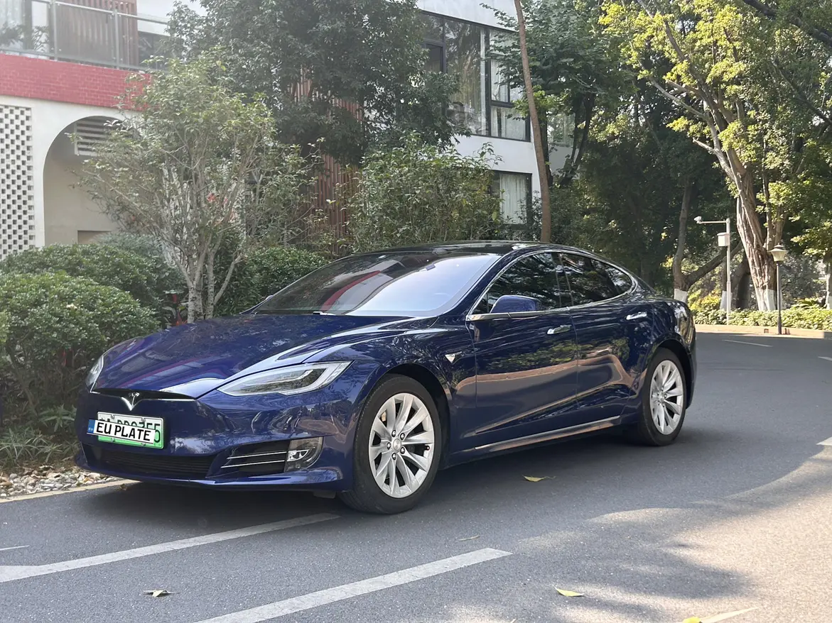 Tesla Model S  из Китая