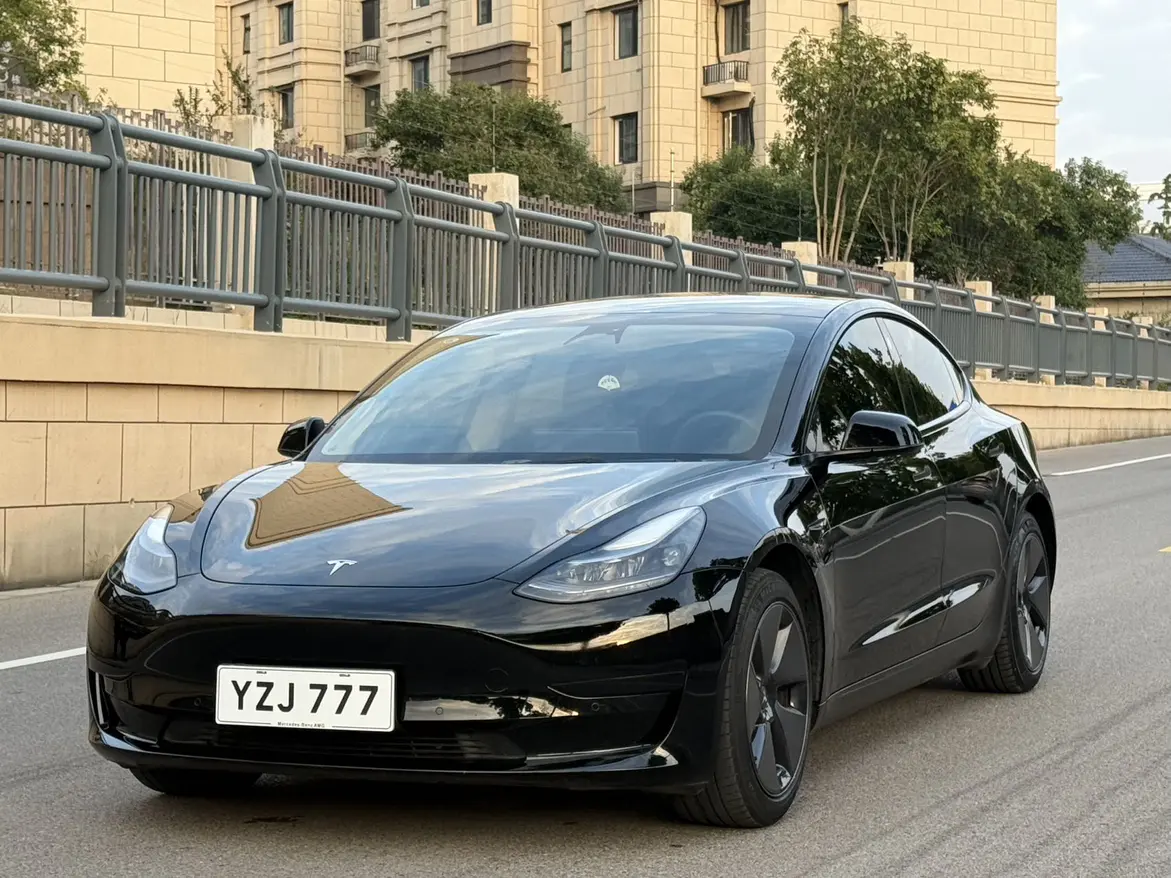 Tesla Model 3  из Китая