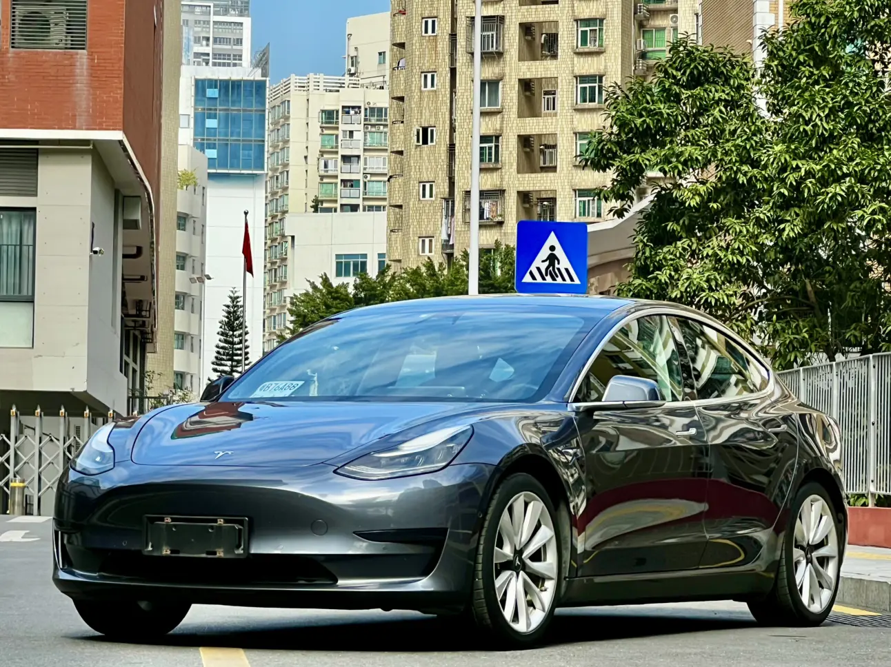 Tesla Model 3  из Китая