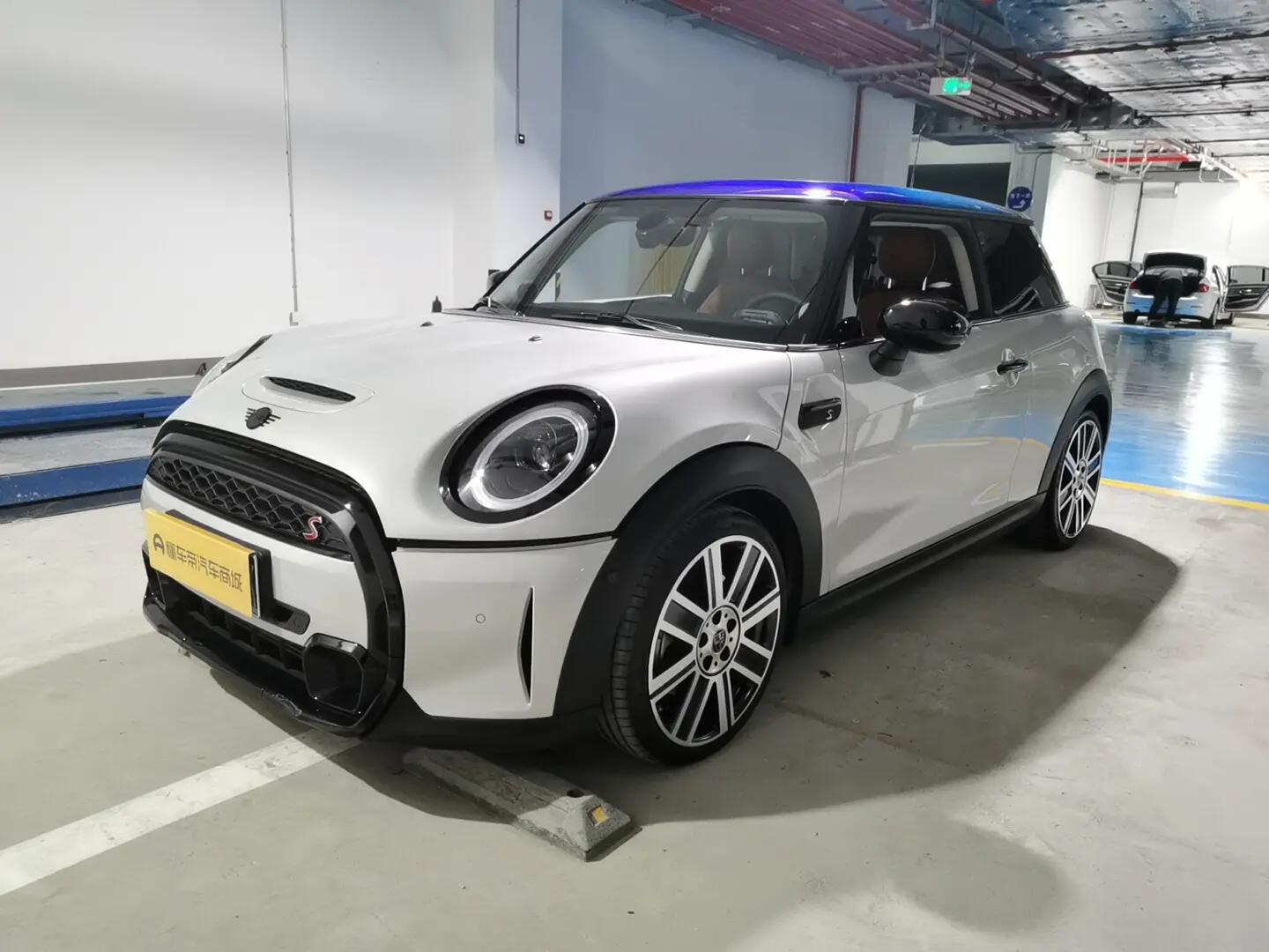 MINI MINI