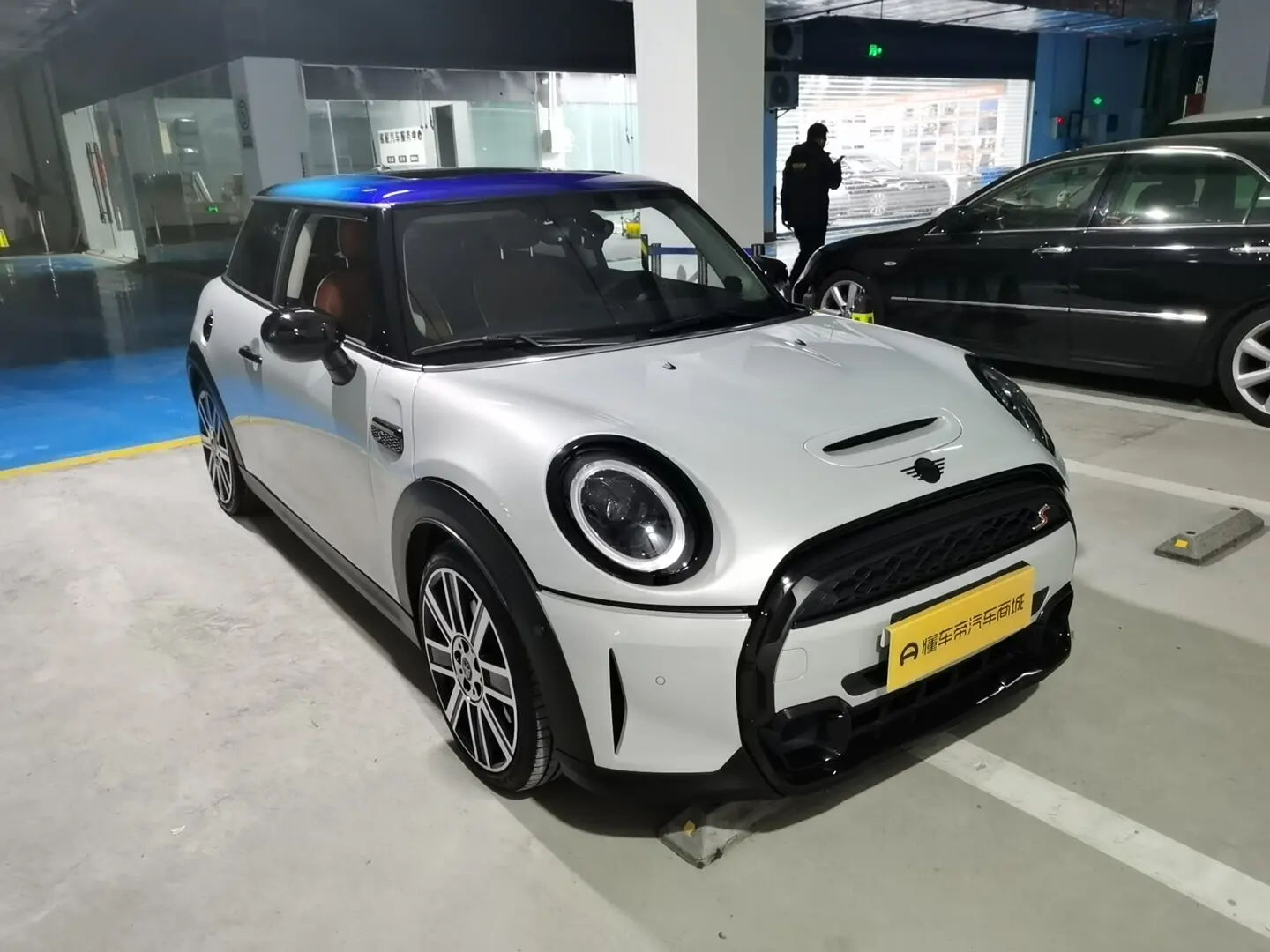 MINI 