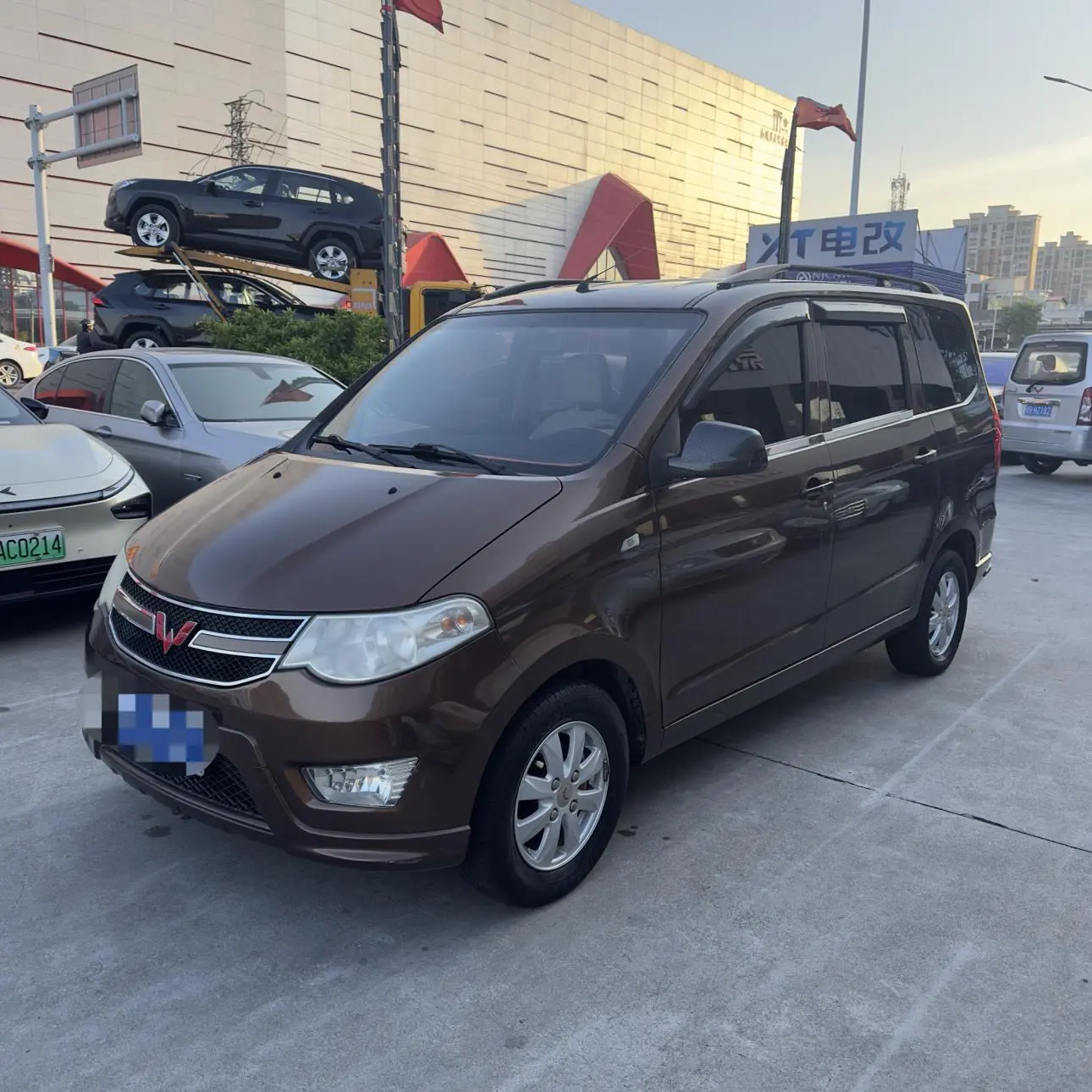 Wuling Hongguang  из Китая