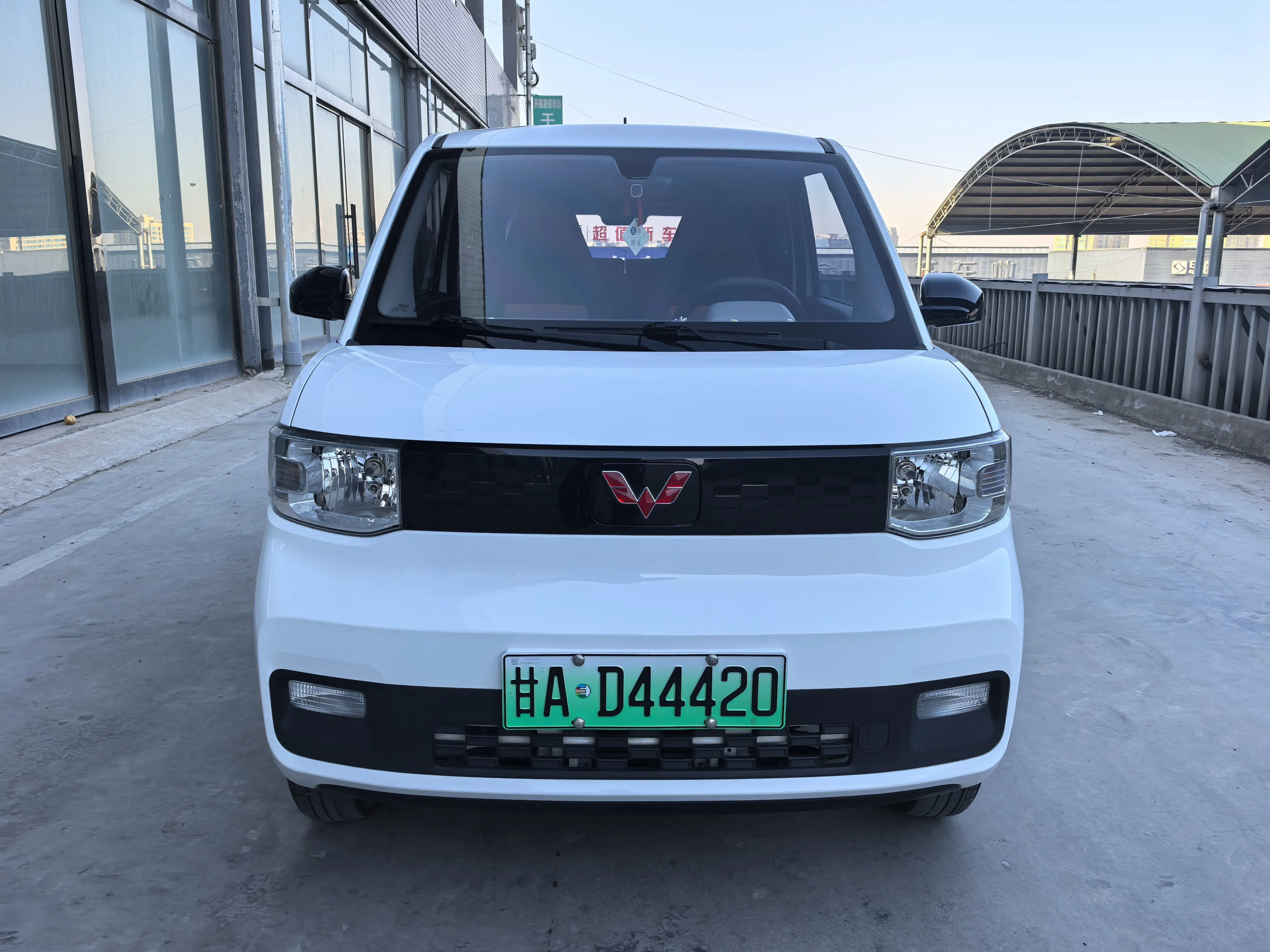 Wuling Hongguang MINIEV  из Китая