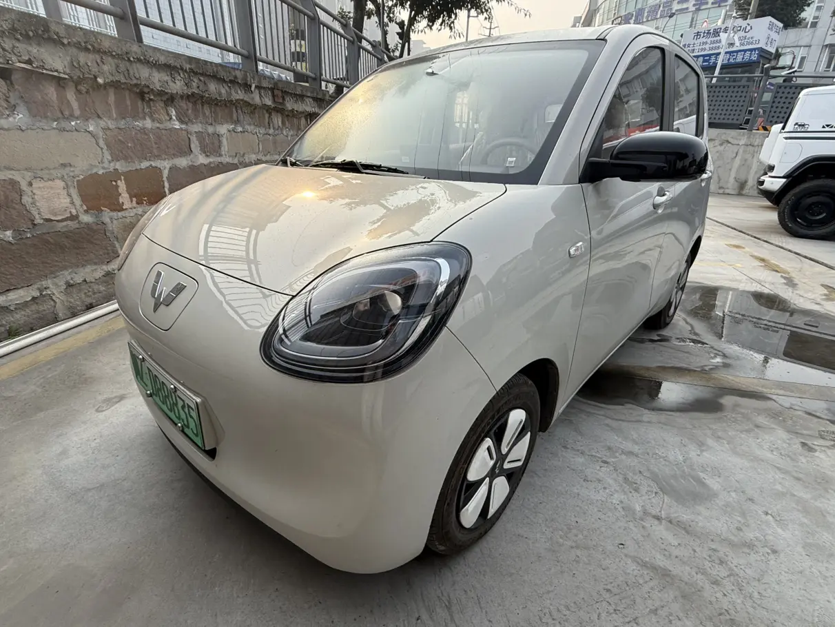 Wuling Hongguang MINIEV  из Китая