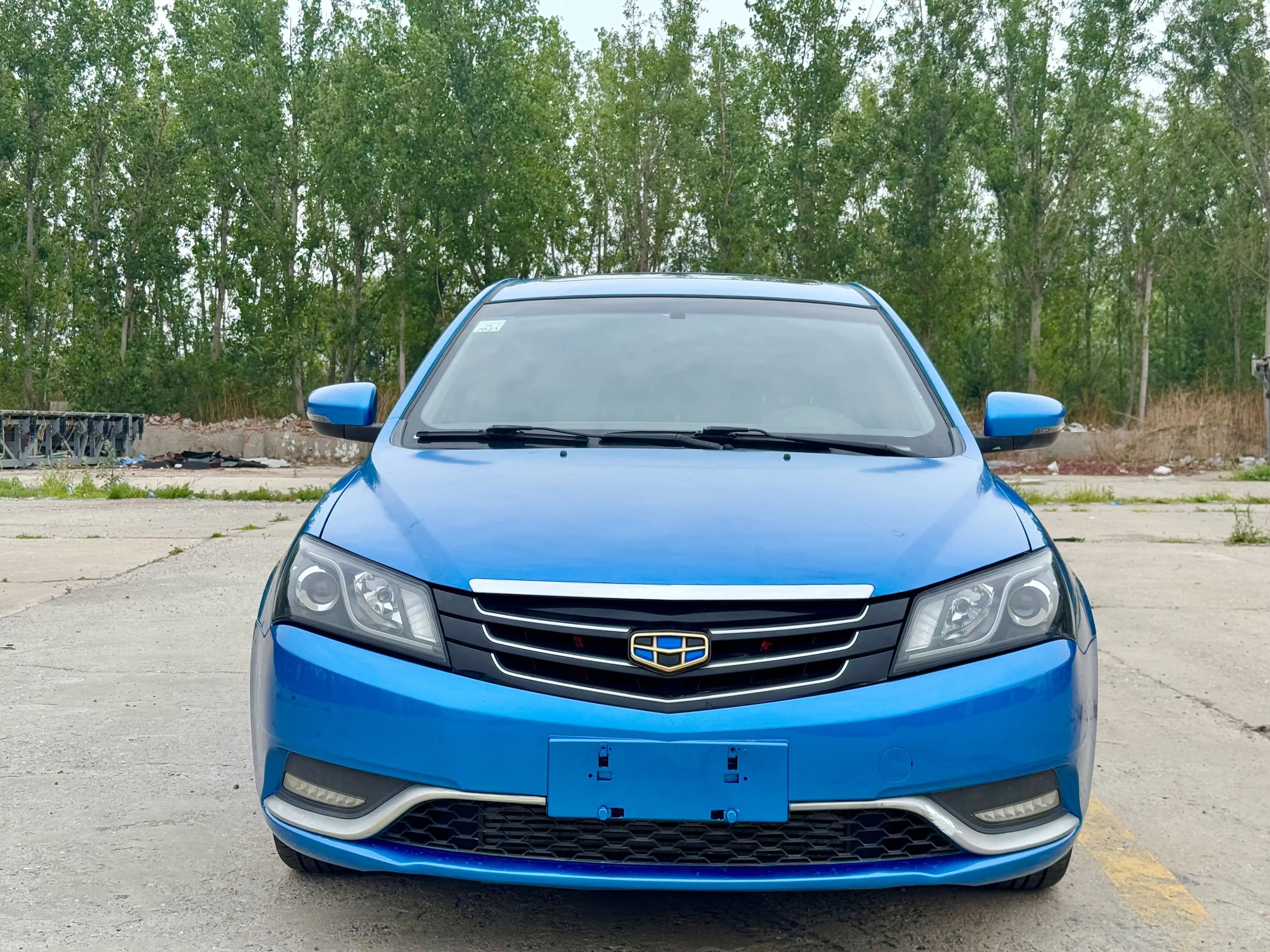 Geely Emgrand  из Китая
