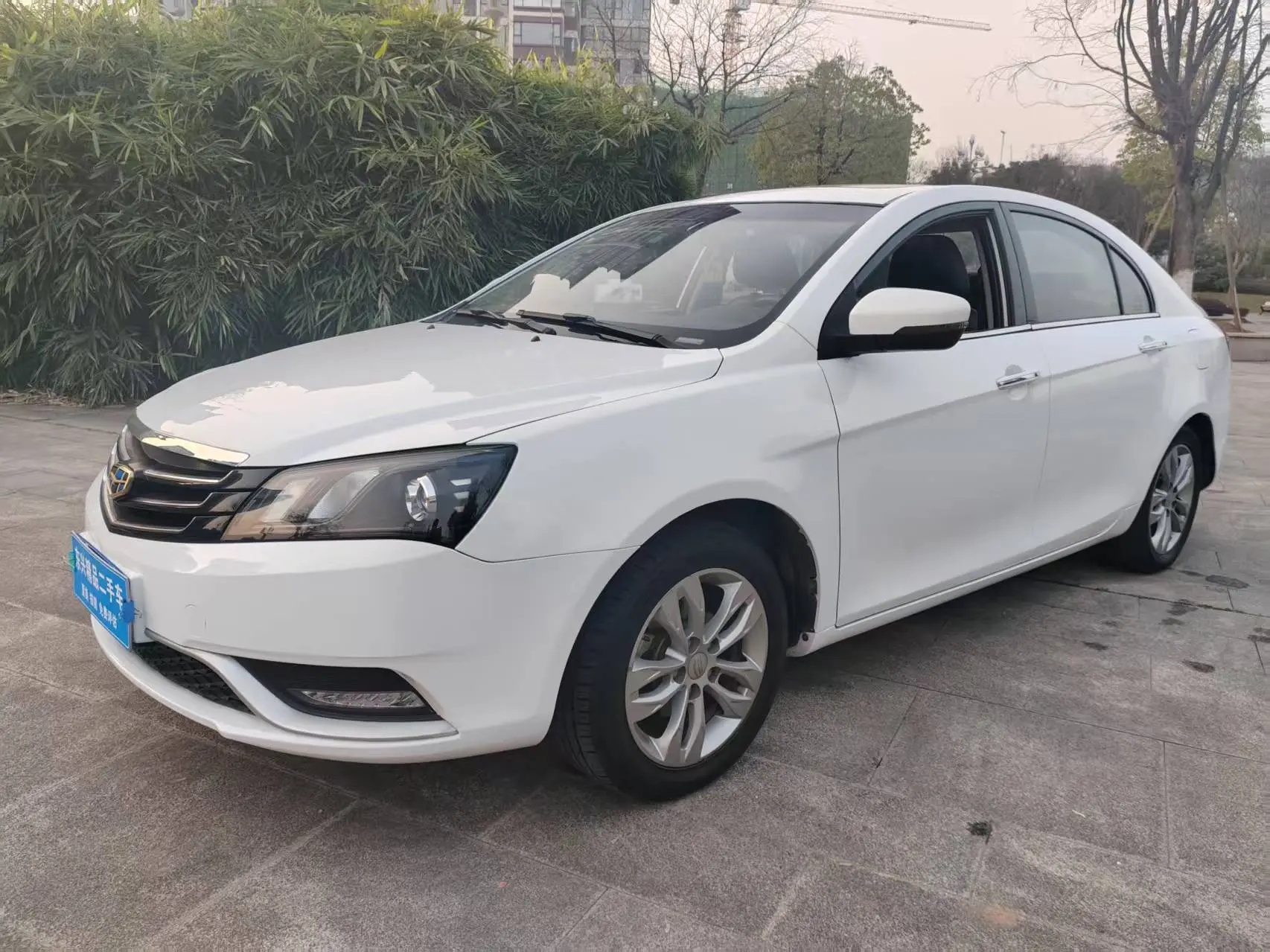 Geely Emgrand  из Китая