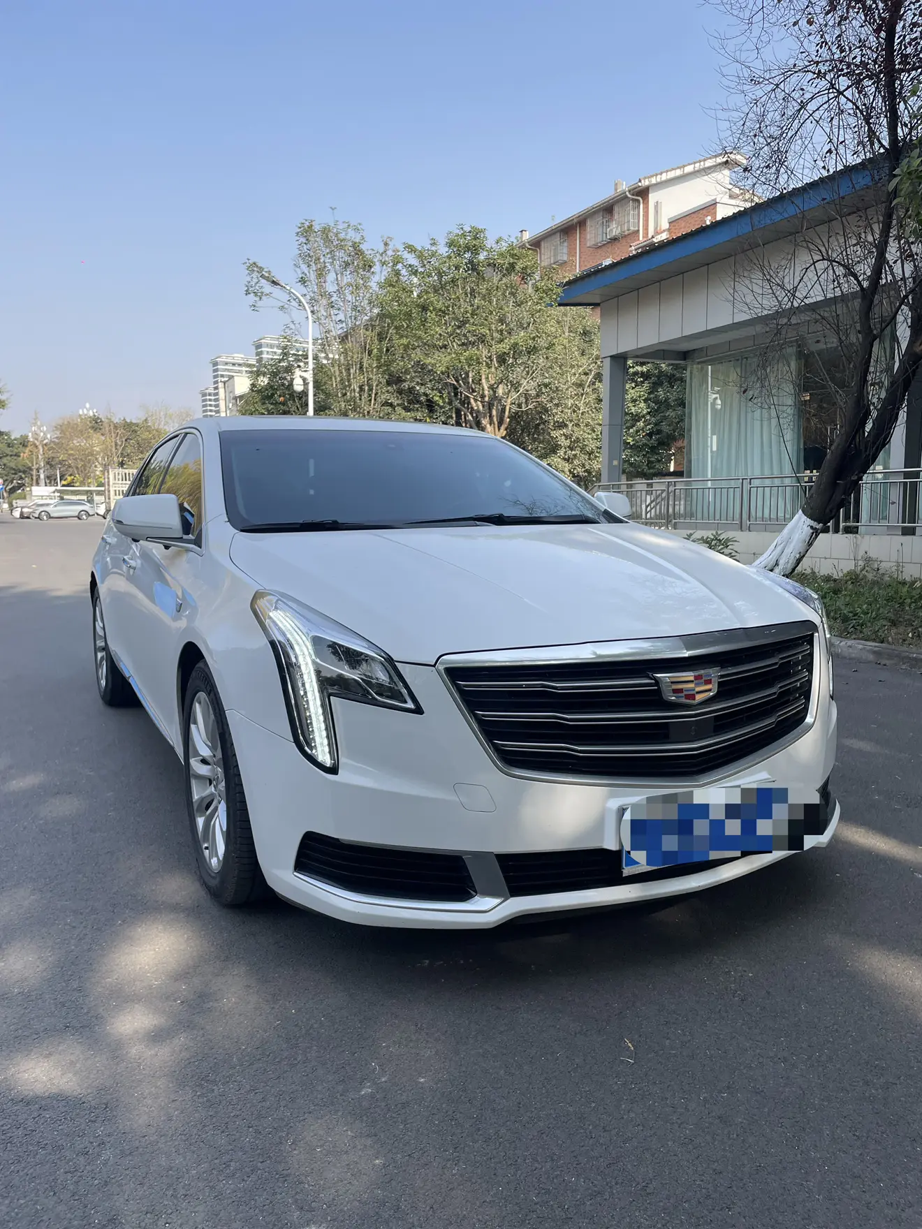 Cadillac XTS  из Китая