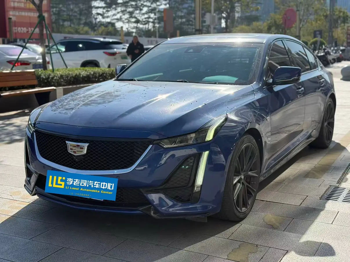 Cadillac CT5  из Китая