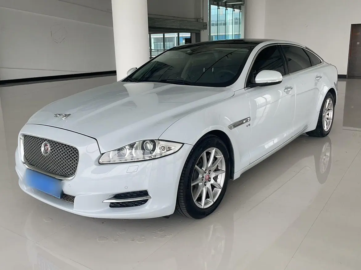 Jaguar XJ  из Китая