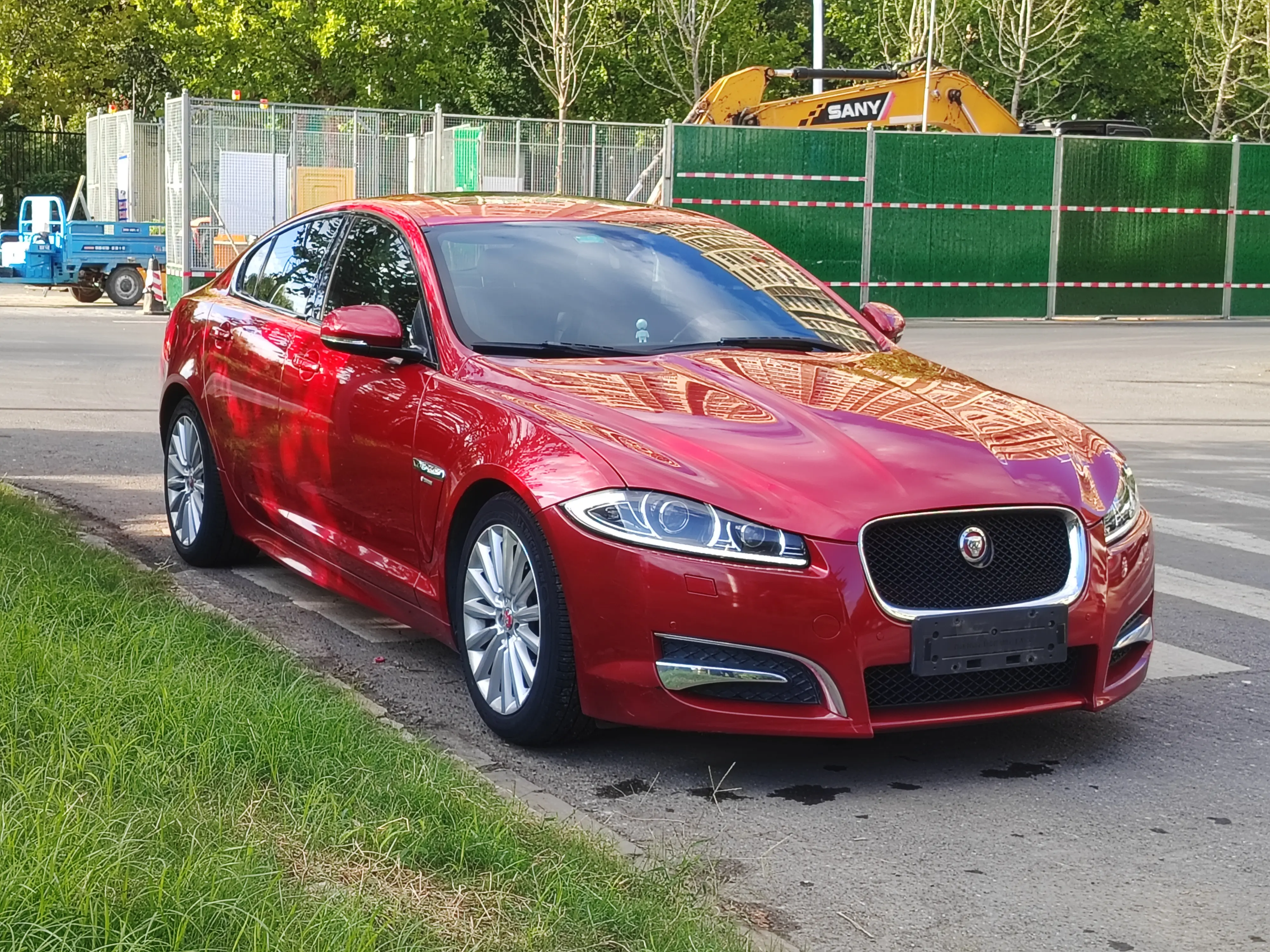 Jaguar XF  из Китая