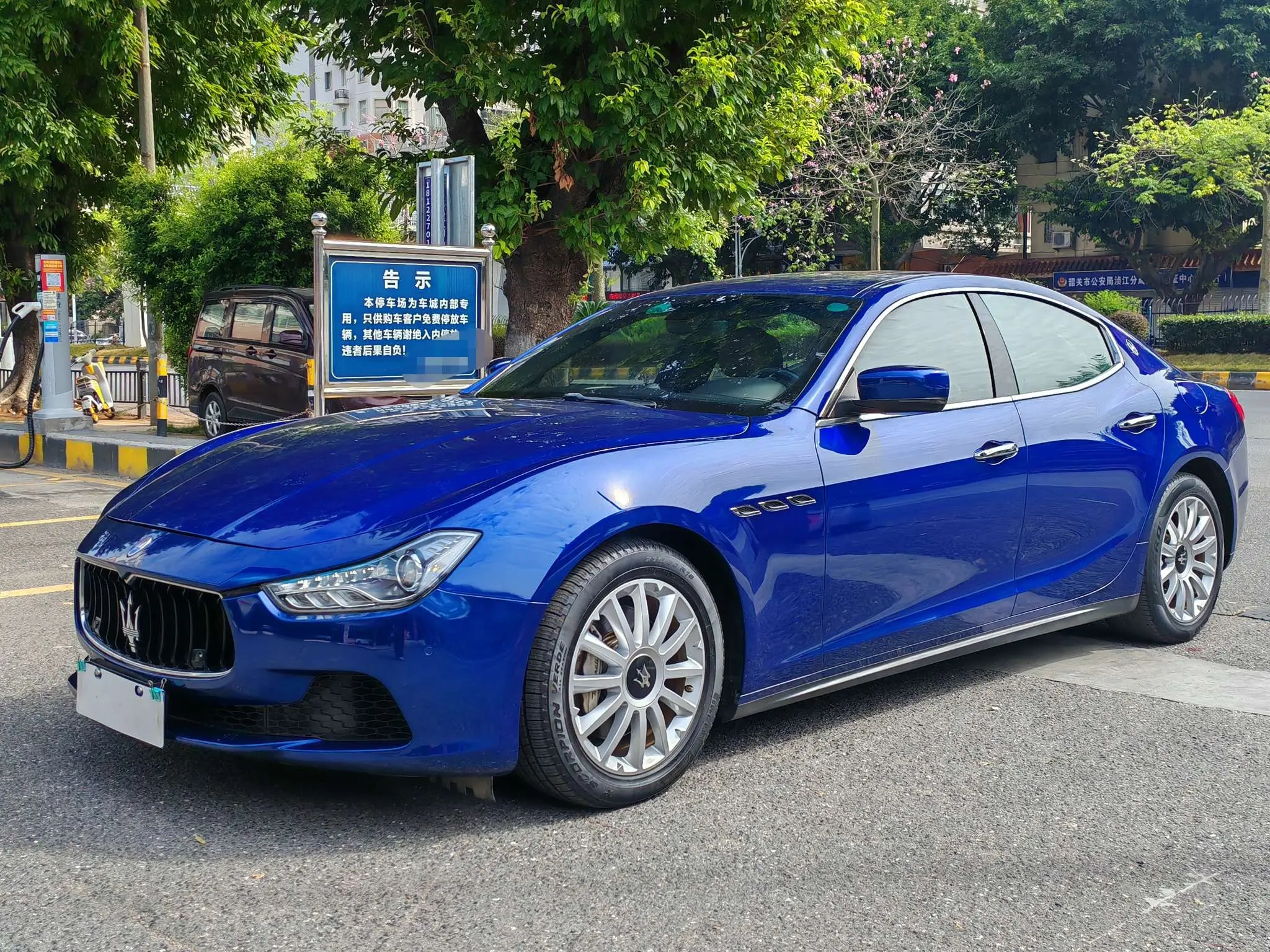 Maserati Ghibli  из Китая