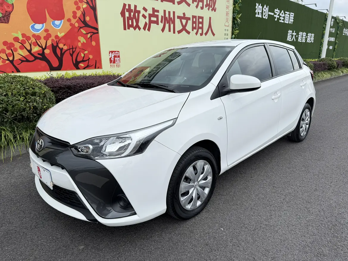 Toyota Yaris L  из Китая