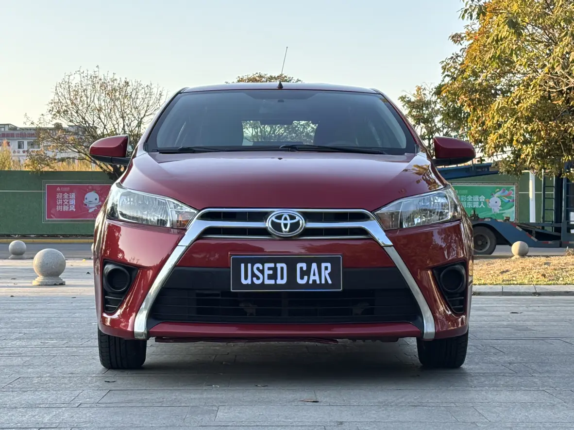Toyota Yaris L  из Китая