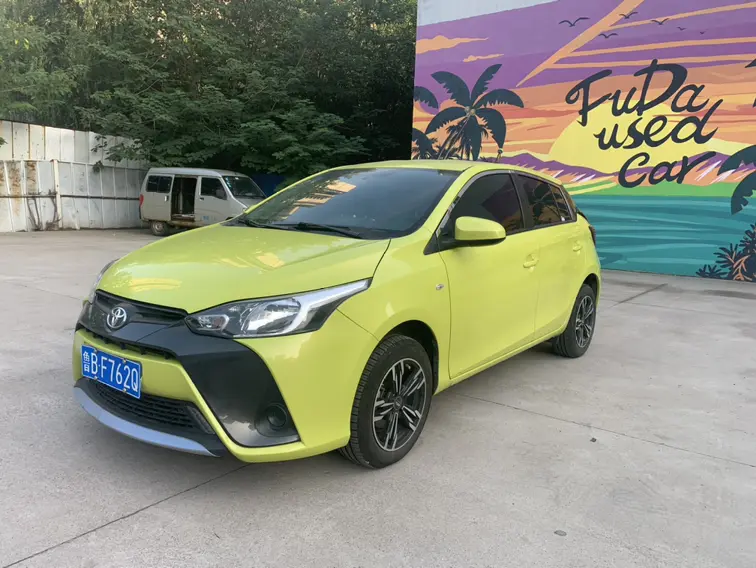 Toyota Yaris L  из Китая