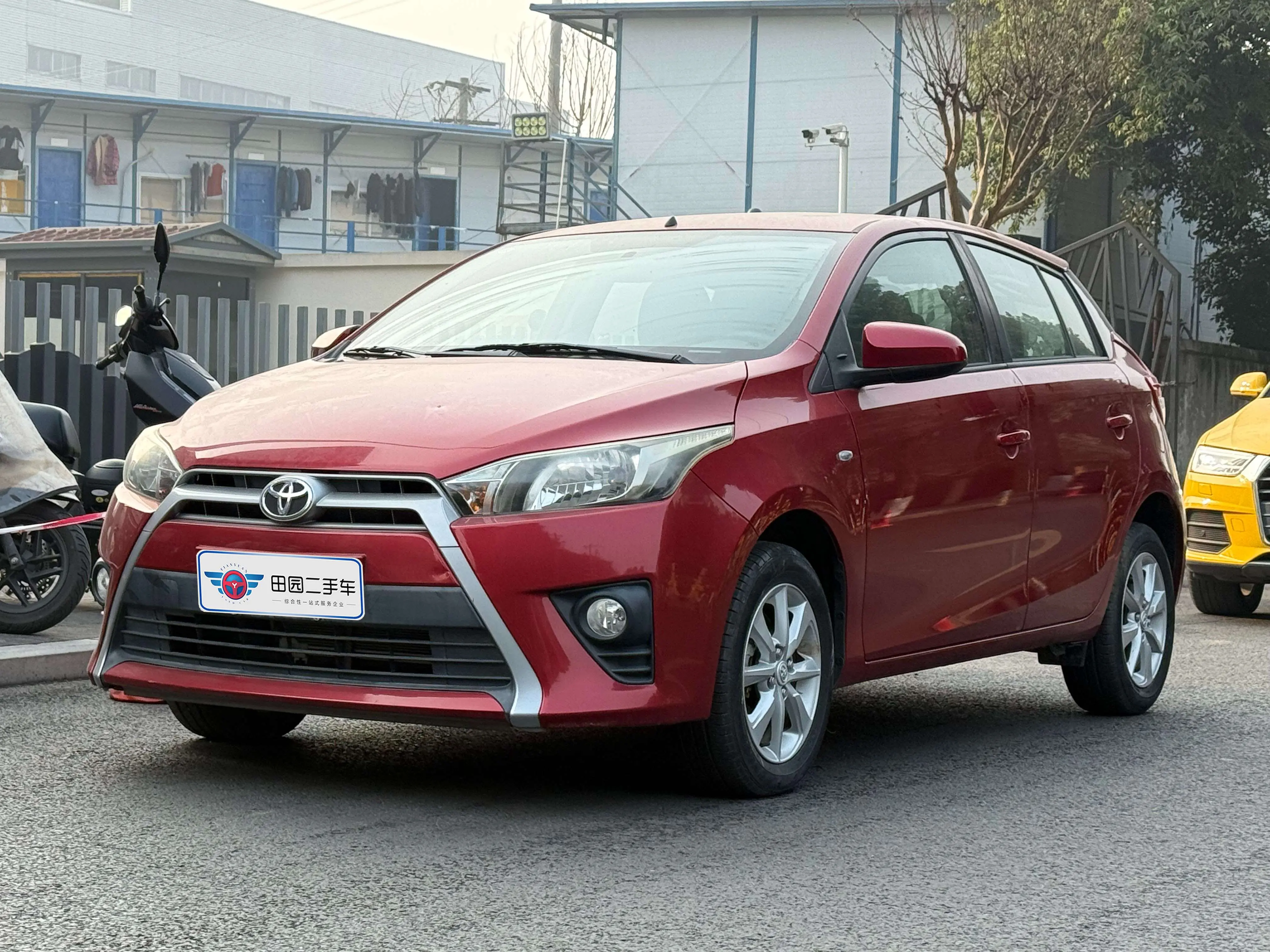 Toyota Yaris L  из Китая