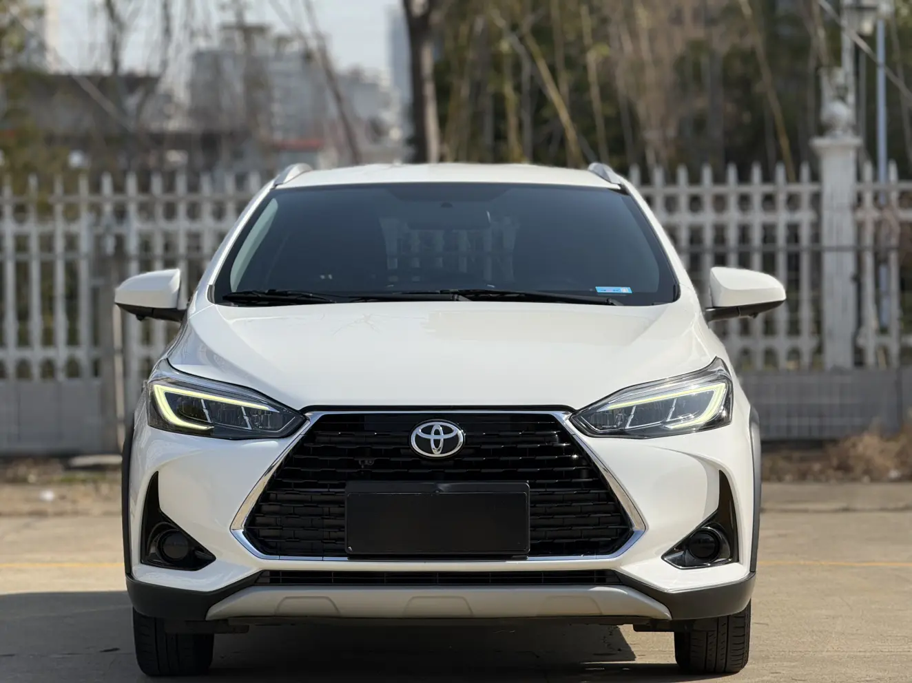 Toyota Yaris L  из Китая