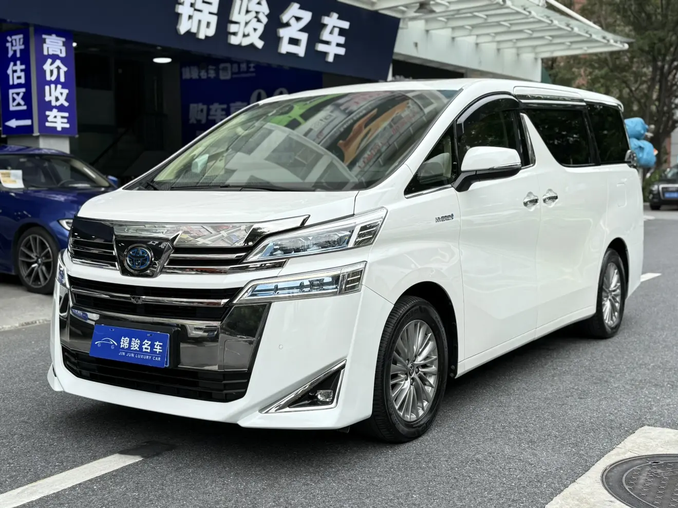 Toyota Crown Wellfire (Wilfa)  из Китая