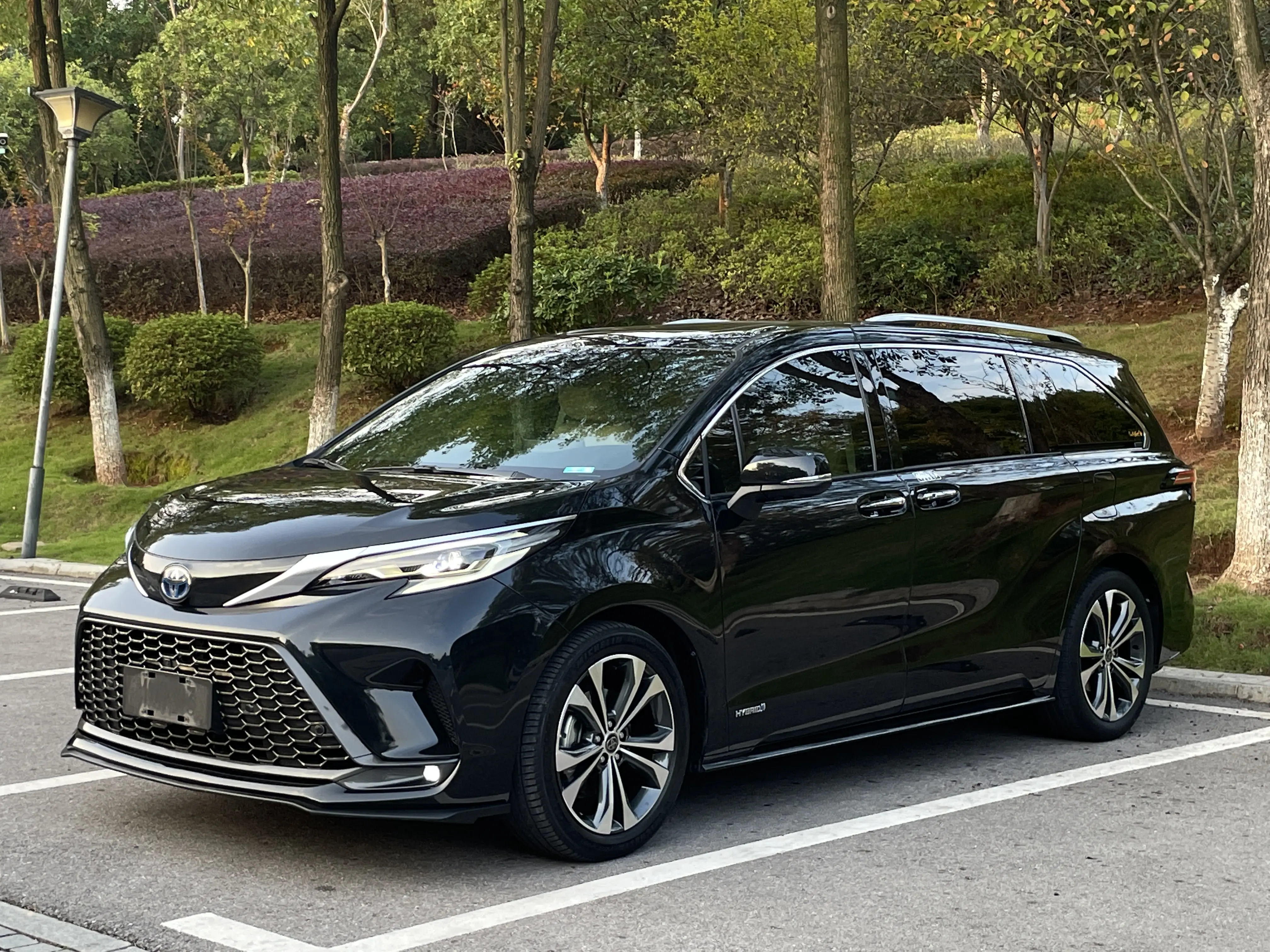 Toyota Granvia  из Китая