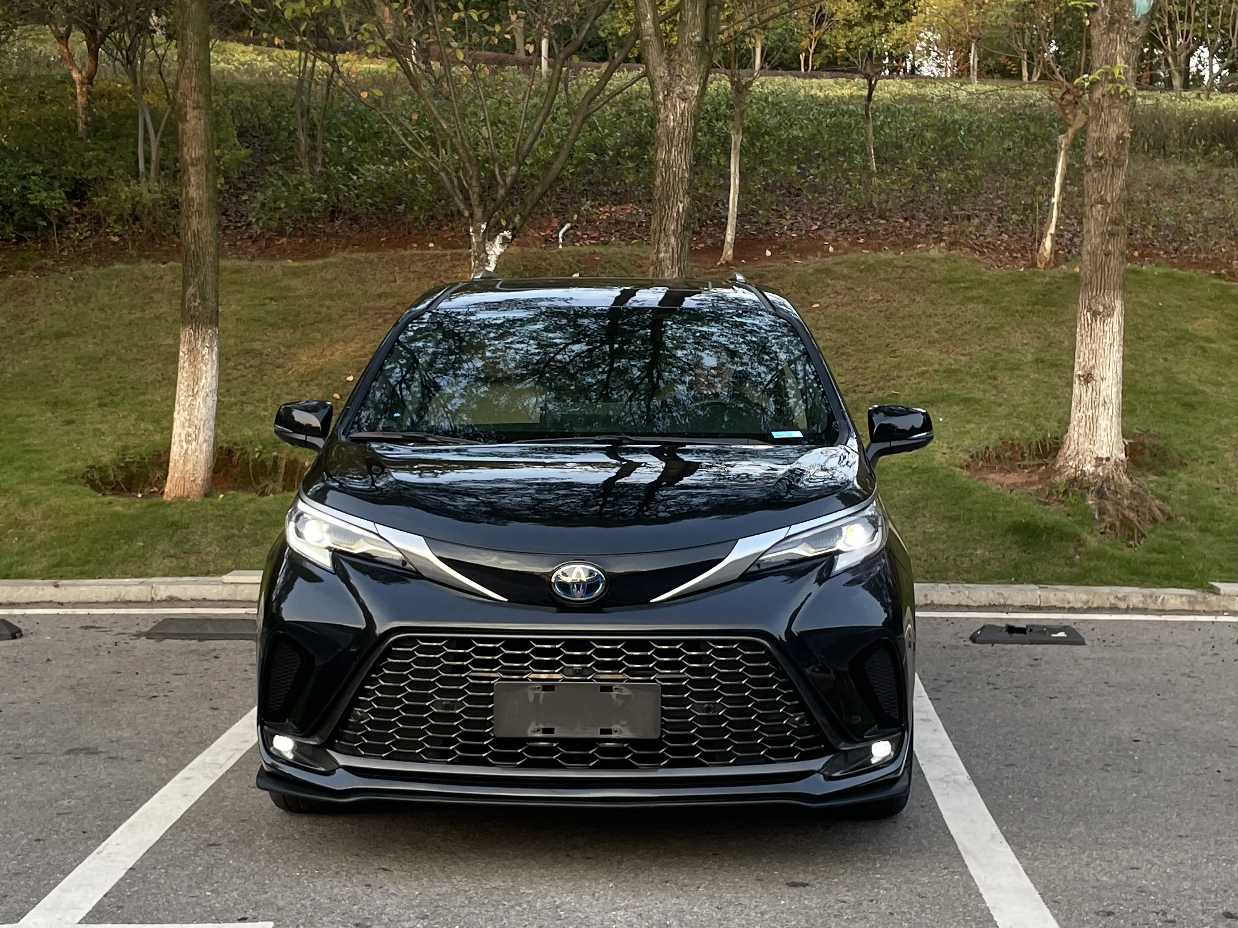 Toyota Granvia  из Китая