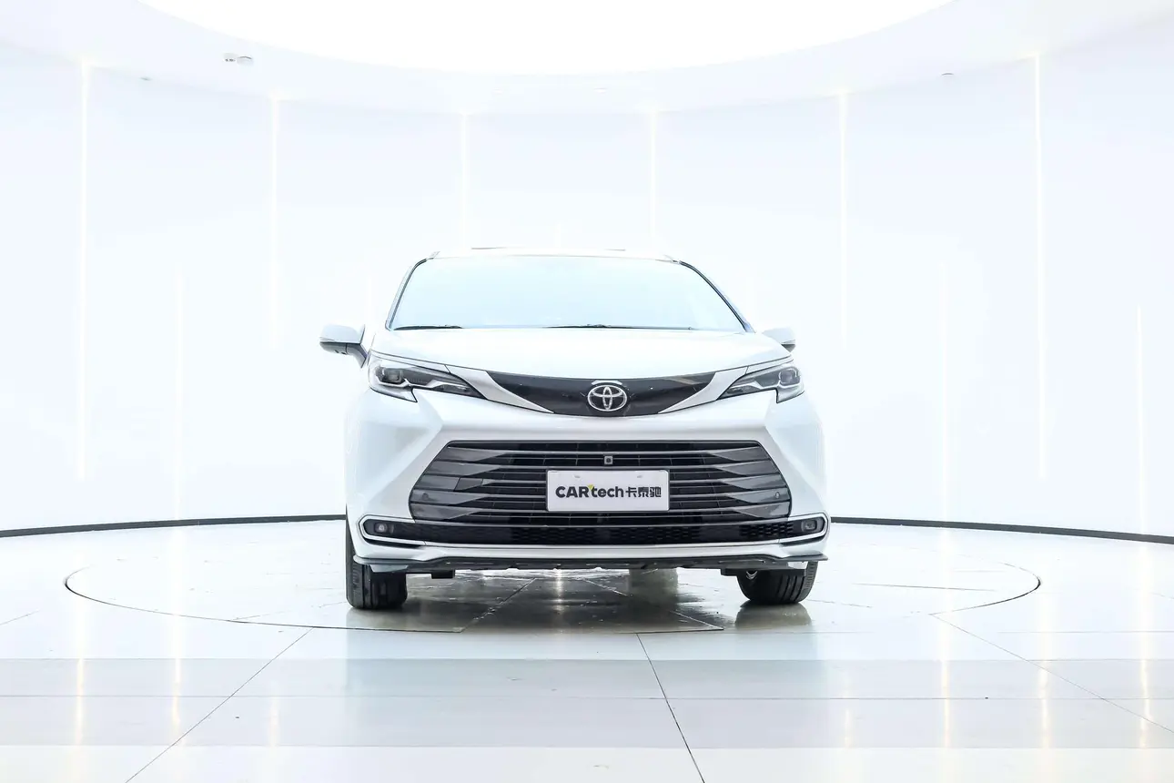 Toyota Sienna  из Китая