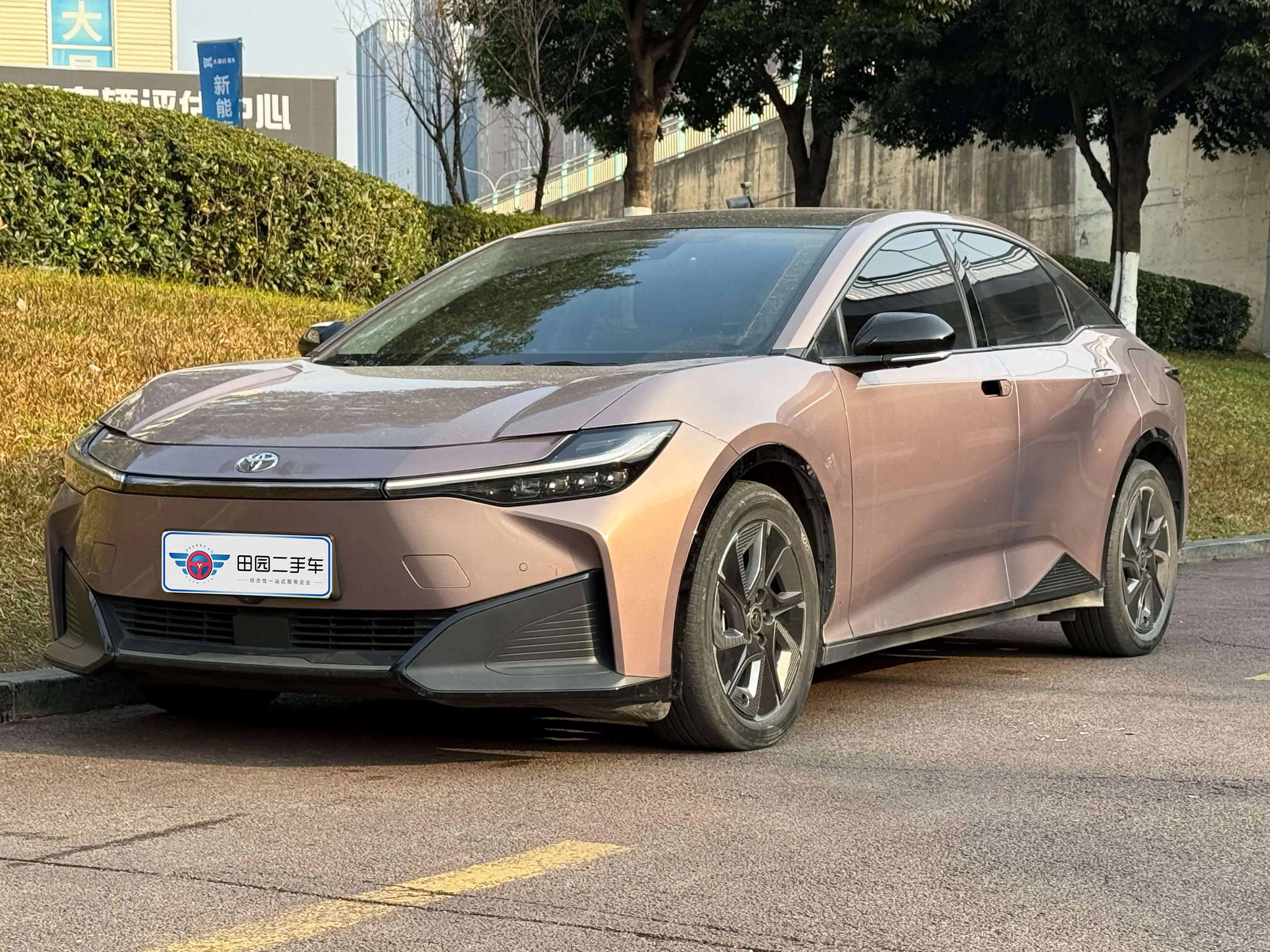 Toyota bZ3  из Китая