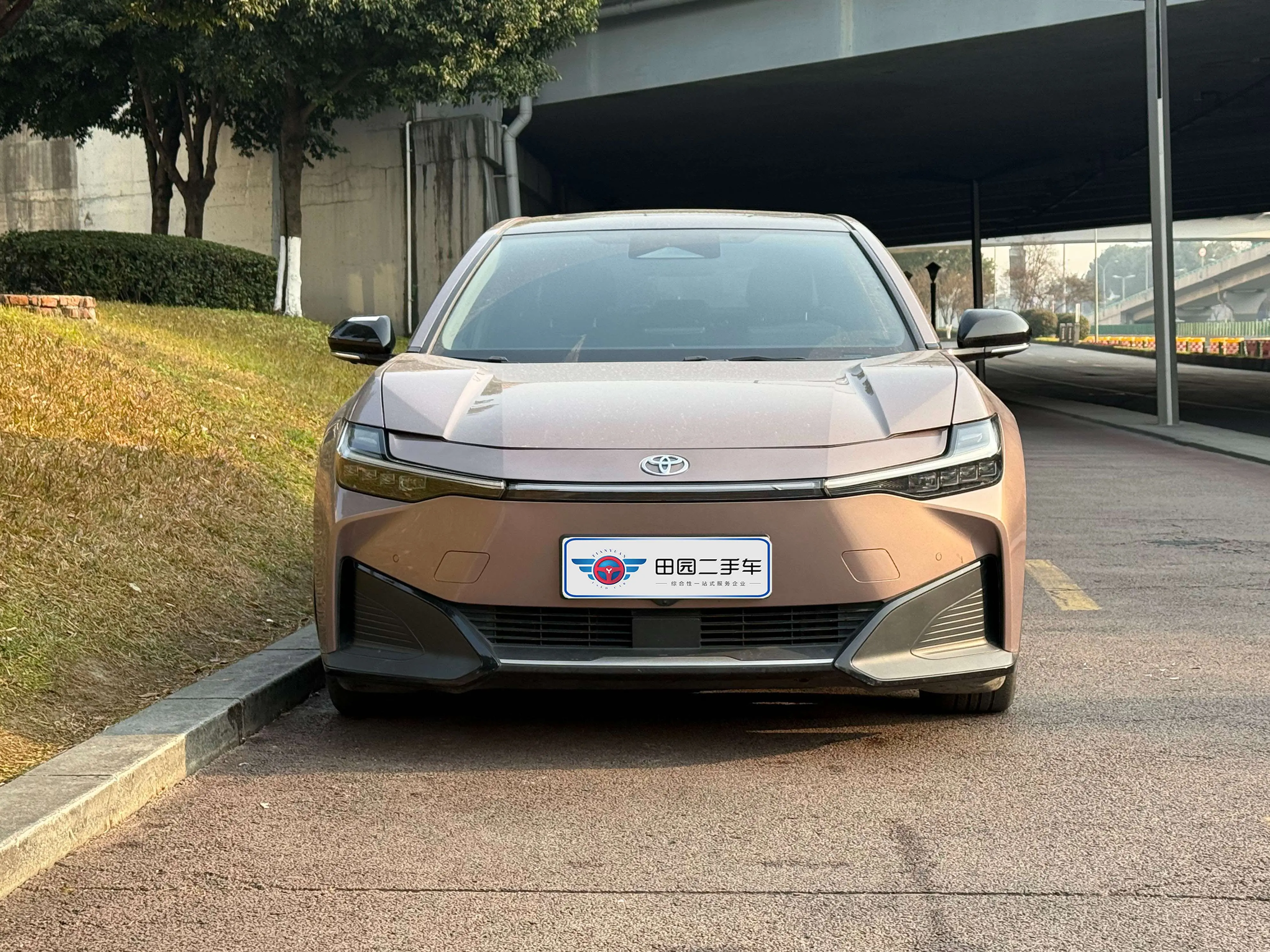 Toyota bZ3  из Китая