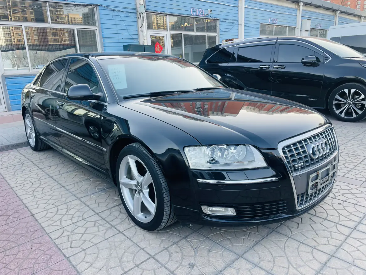 Audi A8  из Китая