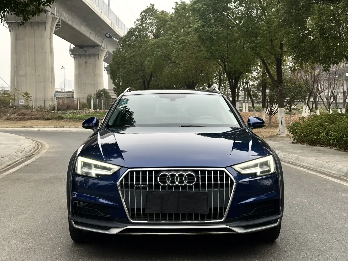 Audi A4  из Китая