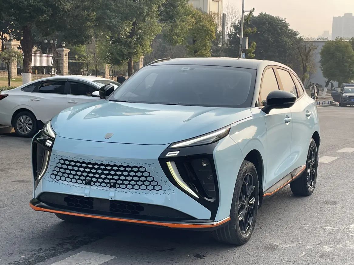 Forthing Wind and Thunder  из Китая