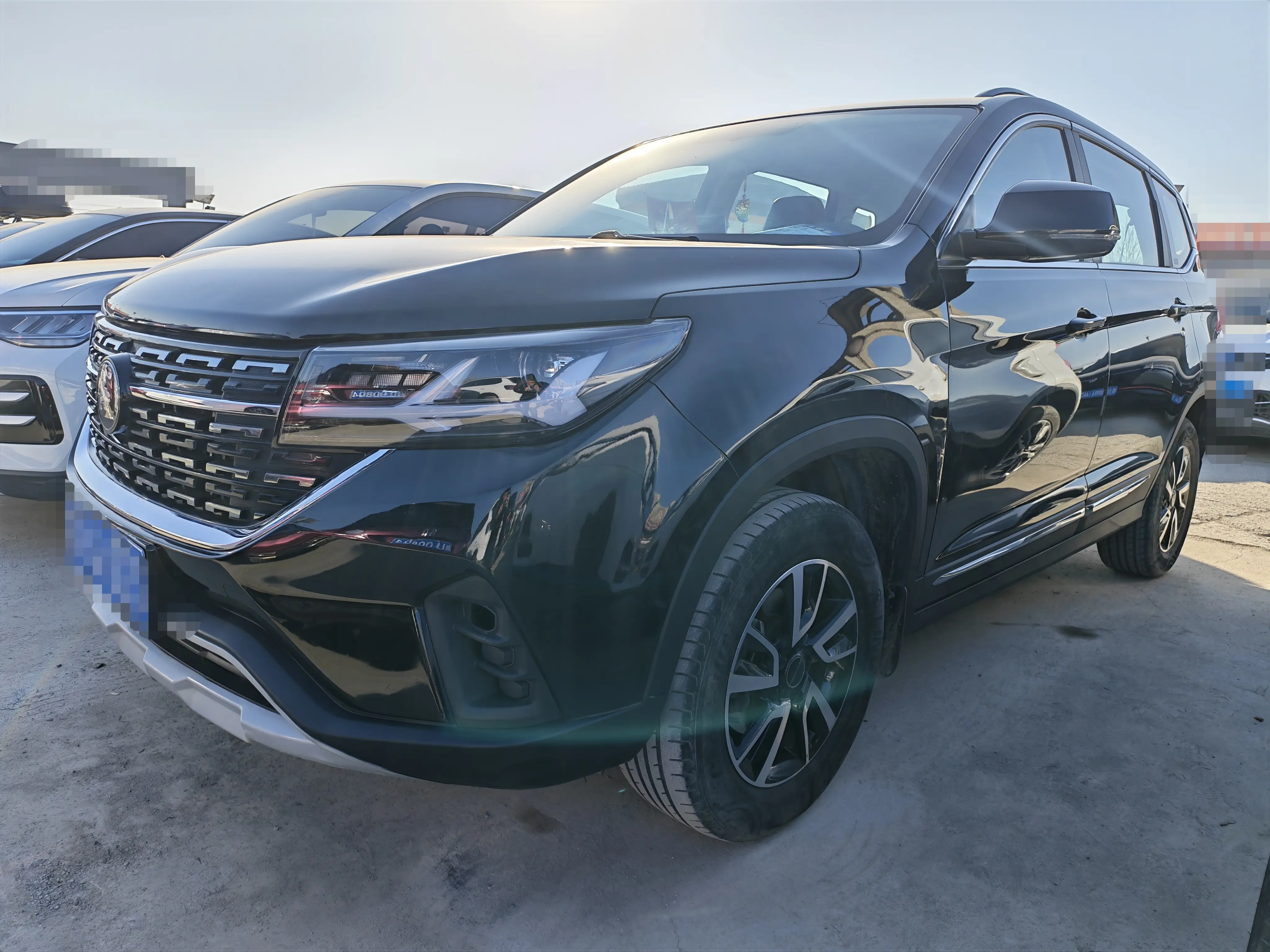 Forthing Fengxing T5  из Китая