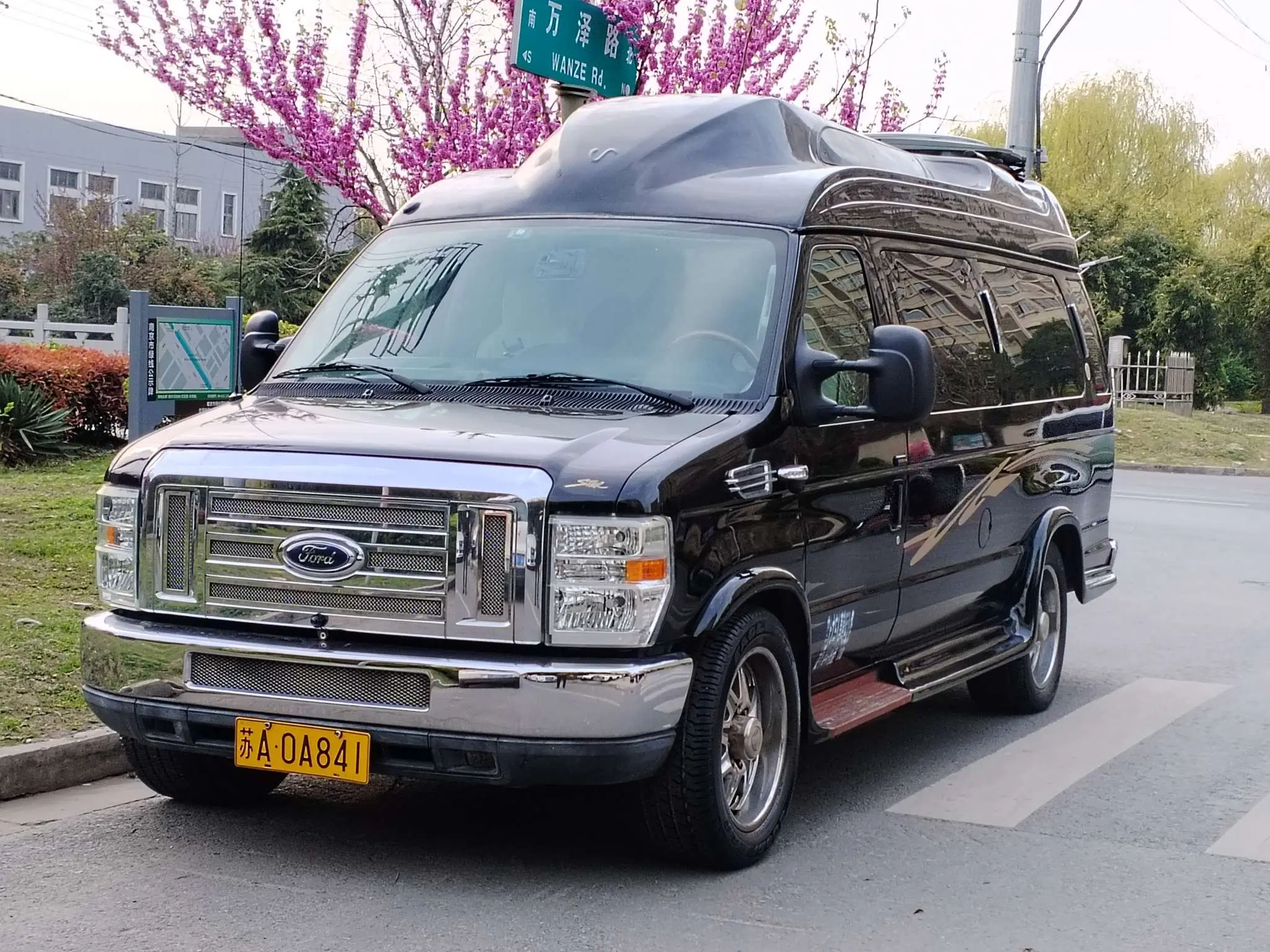 Ford E350  из Китая