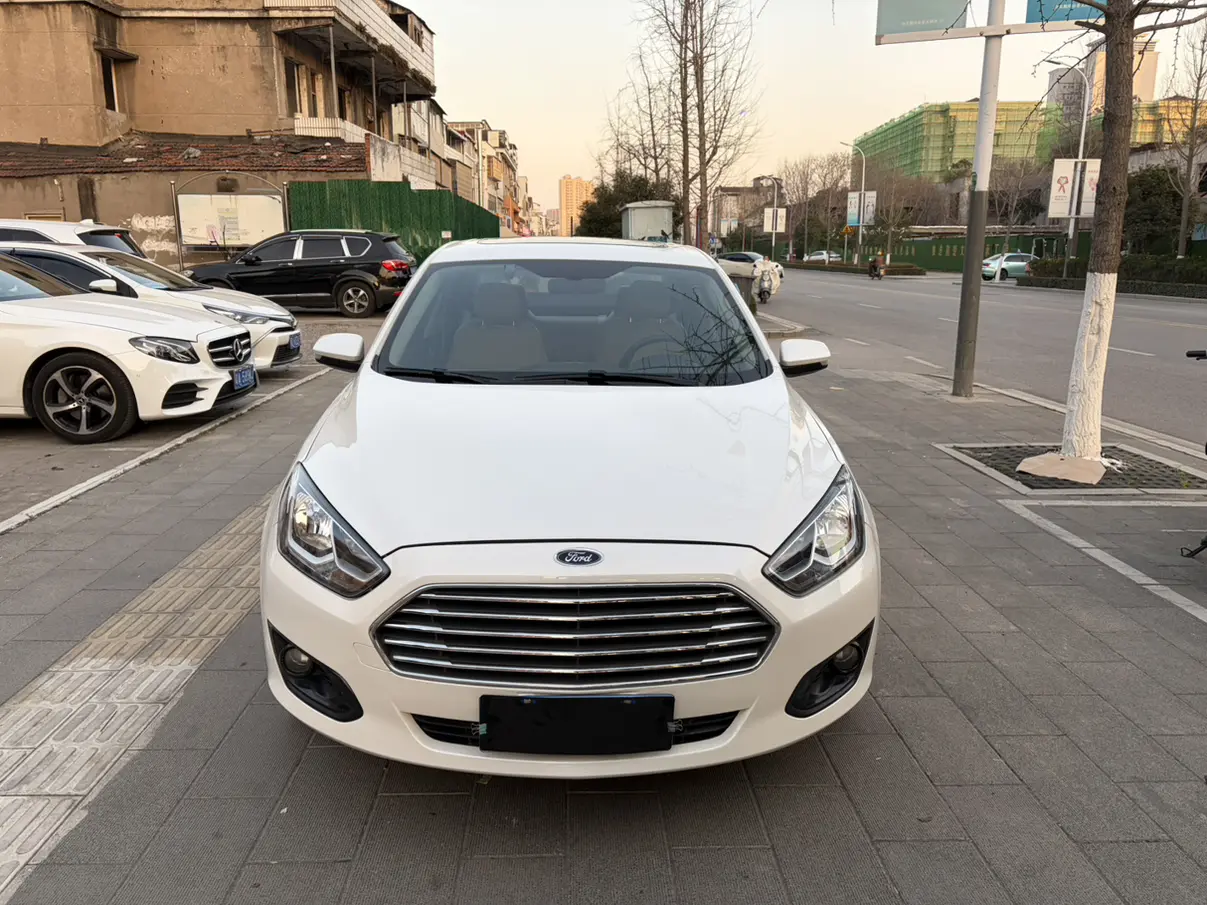 Ford Forrest  из Китая