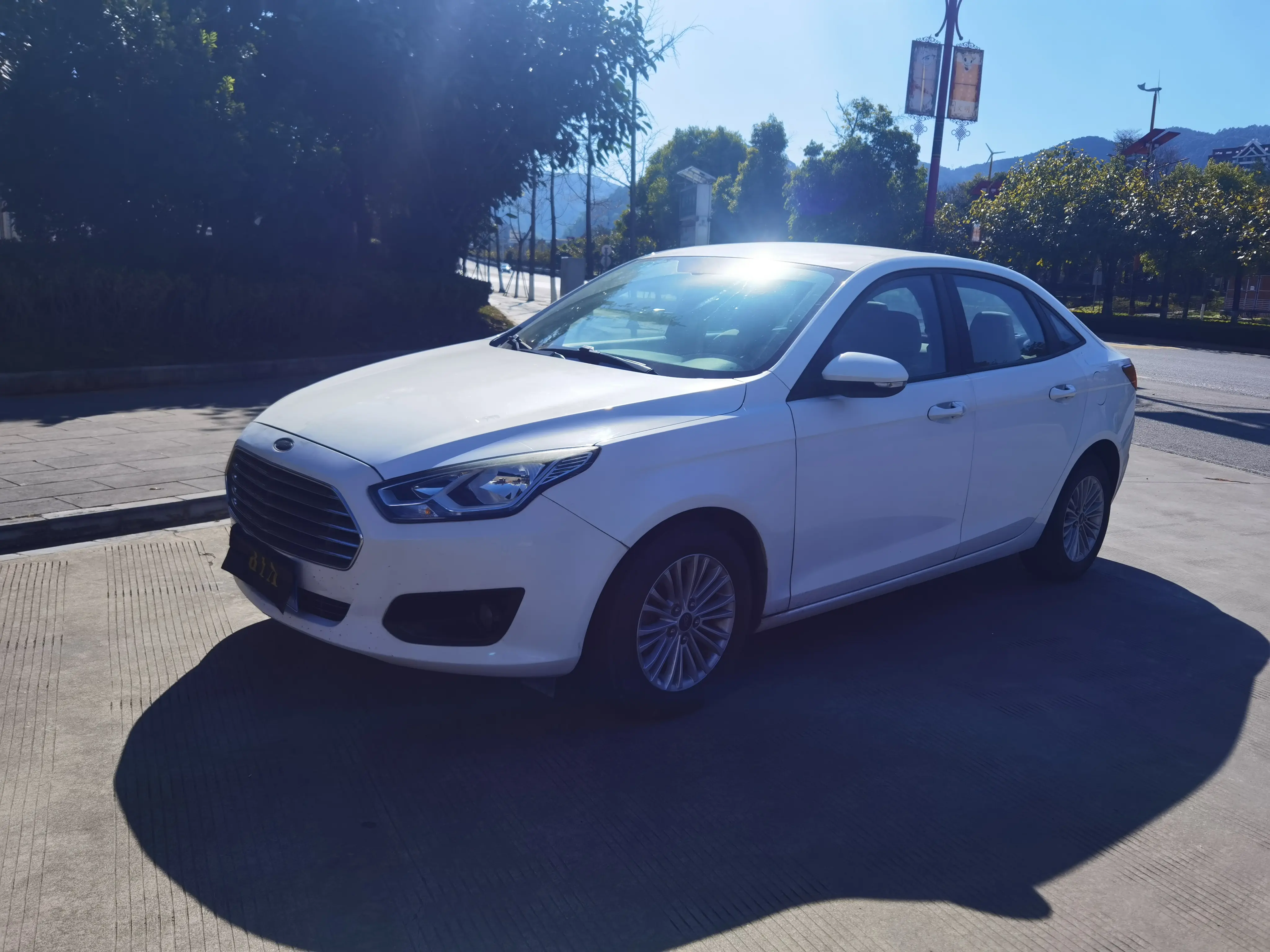 Ford Forrest  из Китая