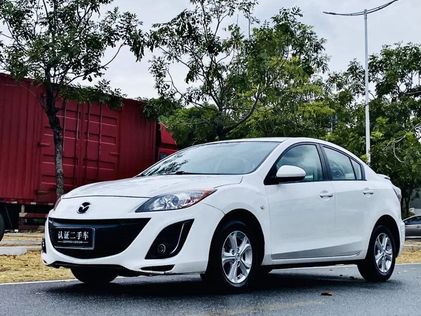 Mazda Axela (Mazda3)  из Китая