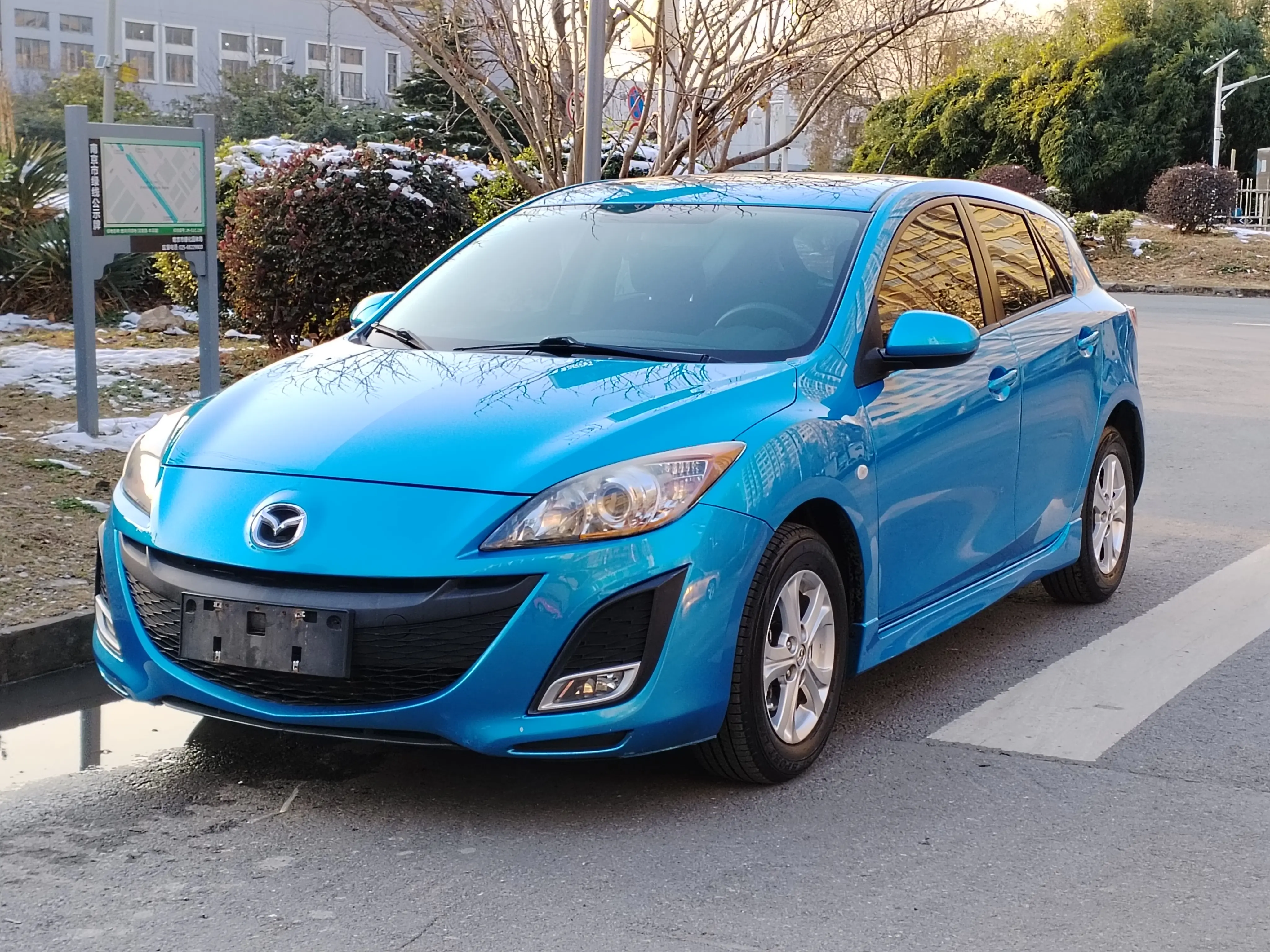 Mazda Axela (Mazda3)  из Китая