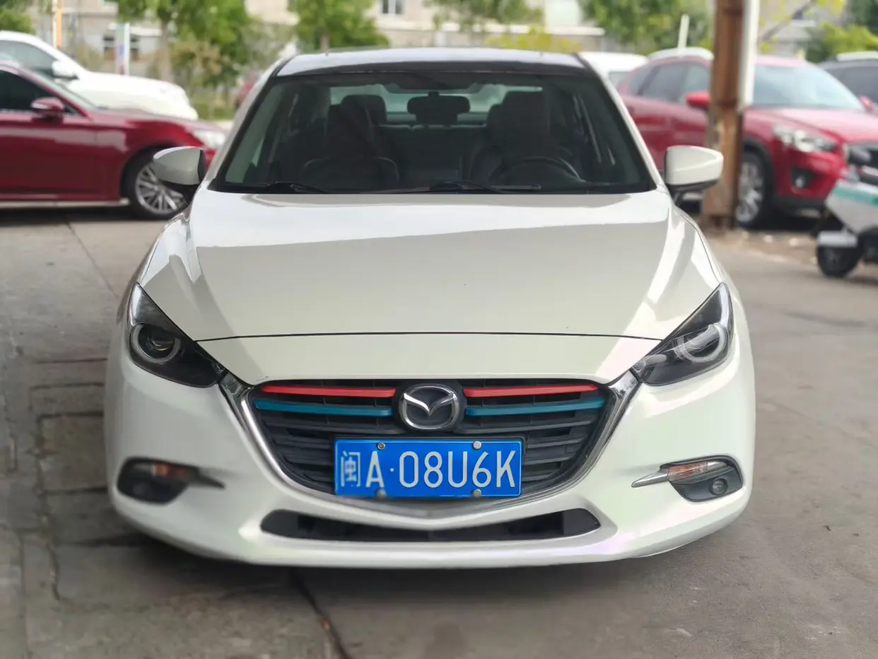 Mazda Axela (Mazda3)  из Китая