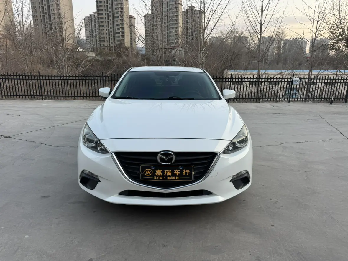 Mazda Axela (Mazda3)  из Китая