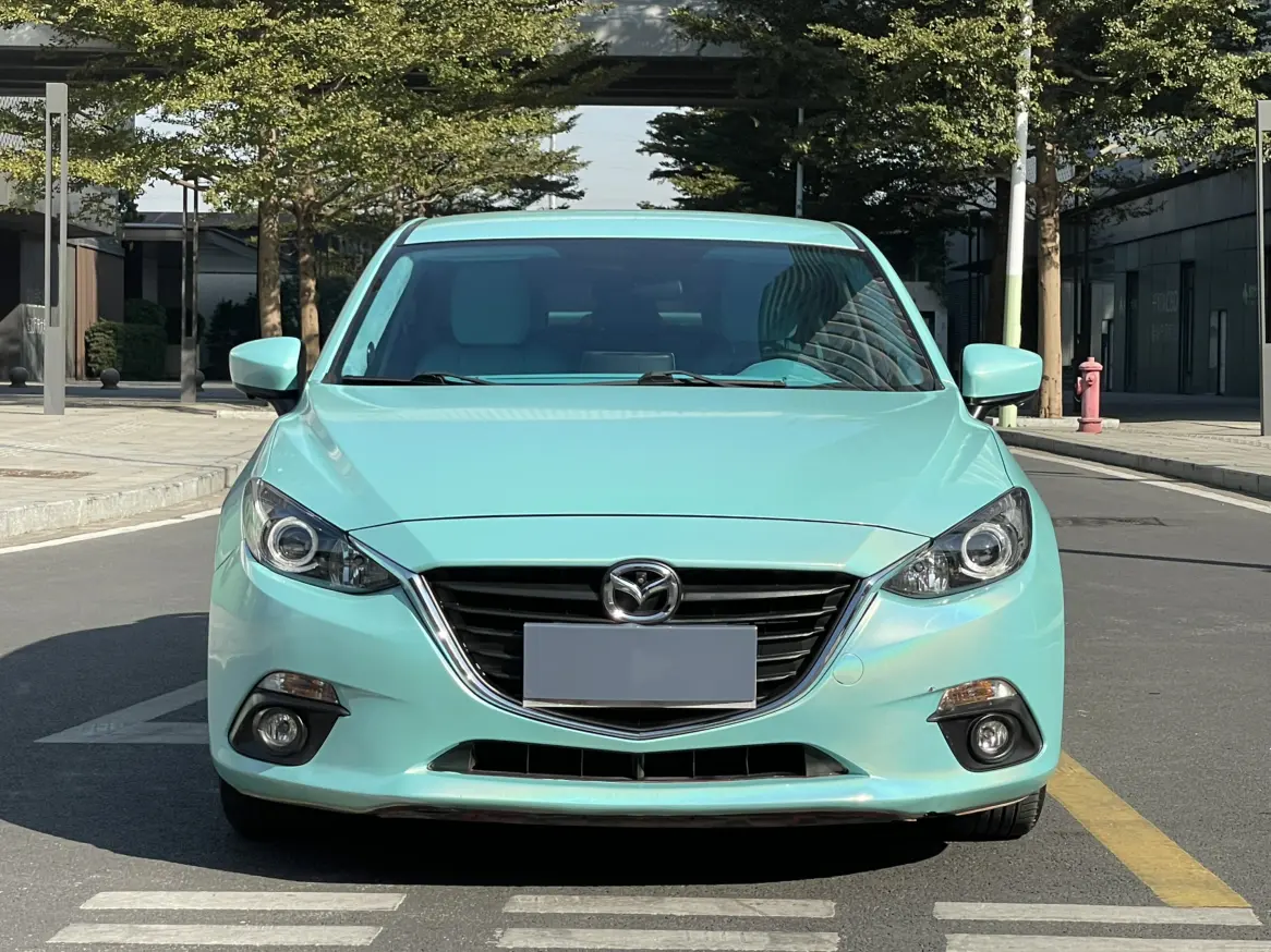 Mazda Axela (Mazda3)  из Китая