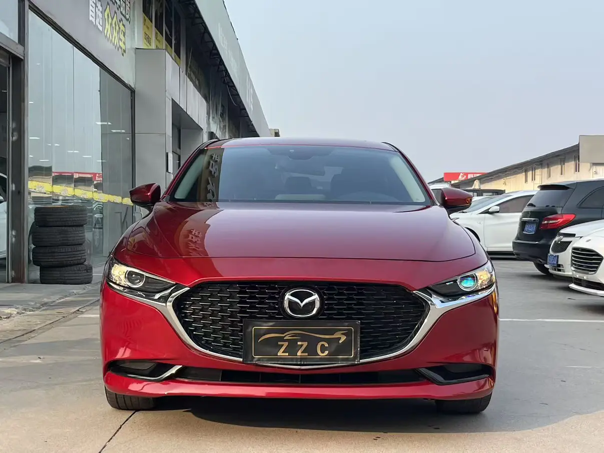Mazda Axela (Mazda3)  из Китая