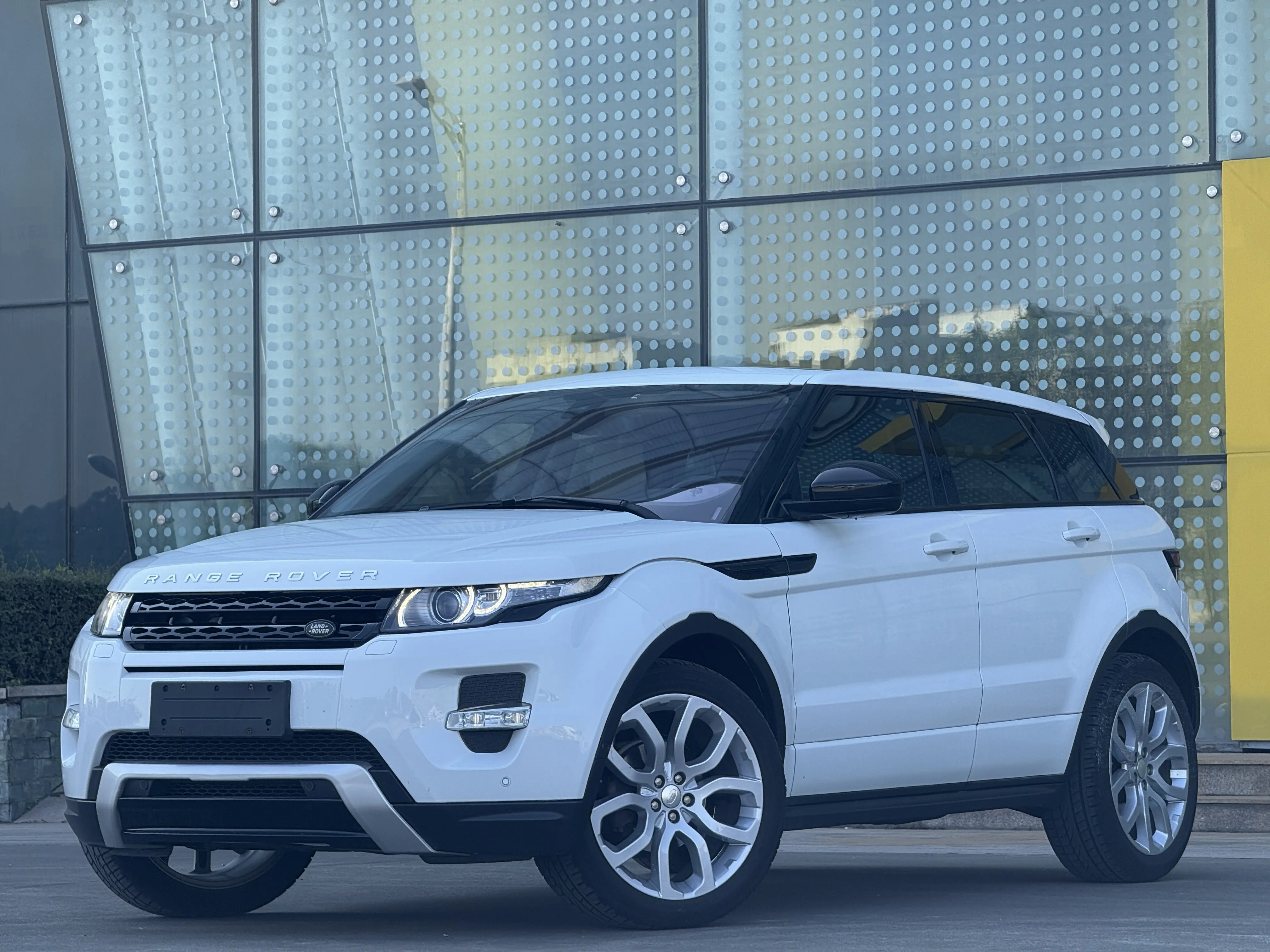 Land Rover Range Rover Evoque  из Китая