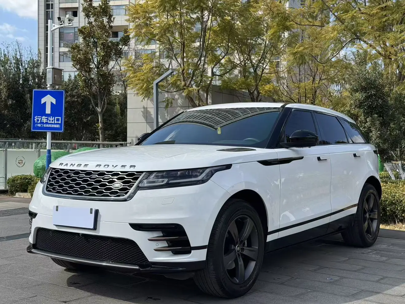 Land Rover Range Rover Velar  из Китая
