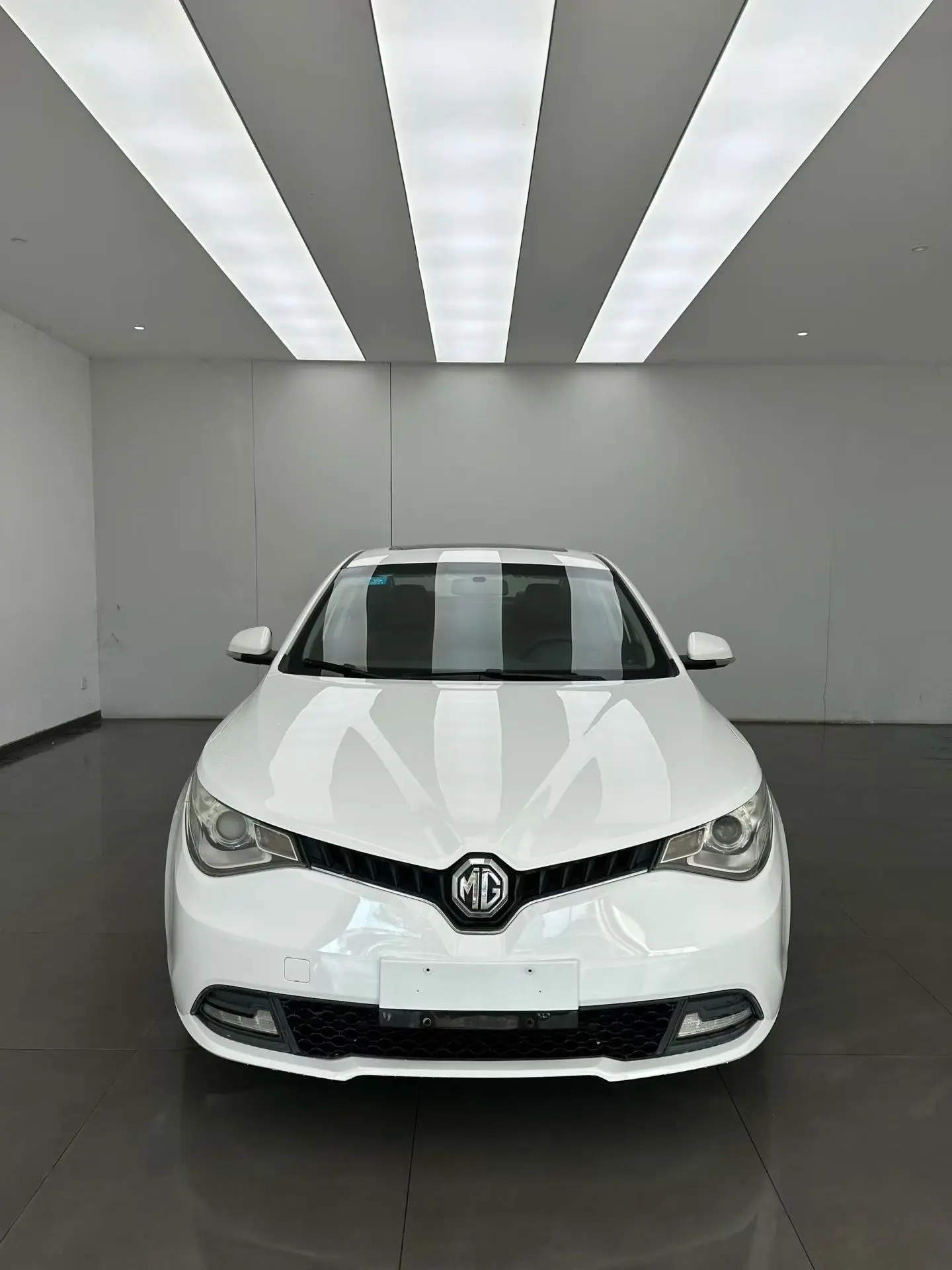 MG Ruixing  из Китая