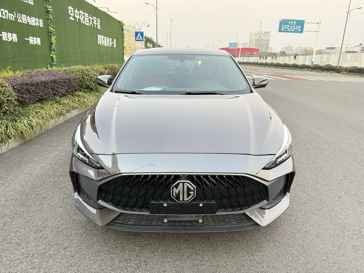 MG 5  из Китая